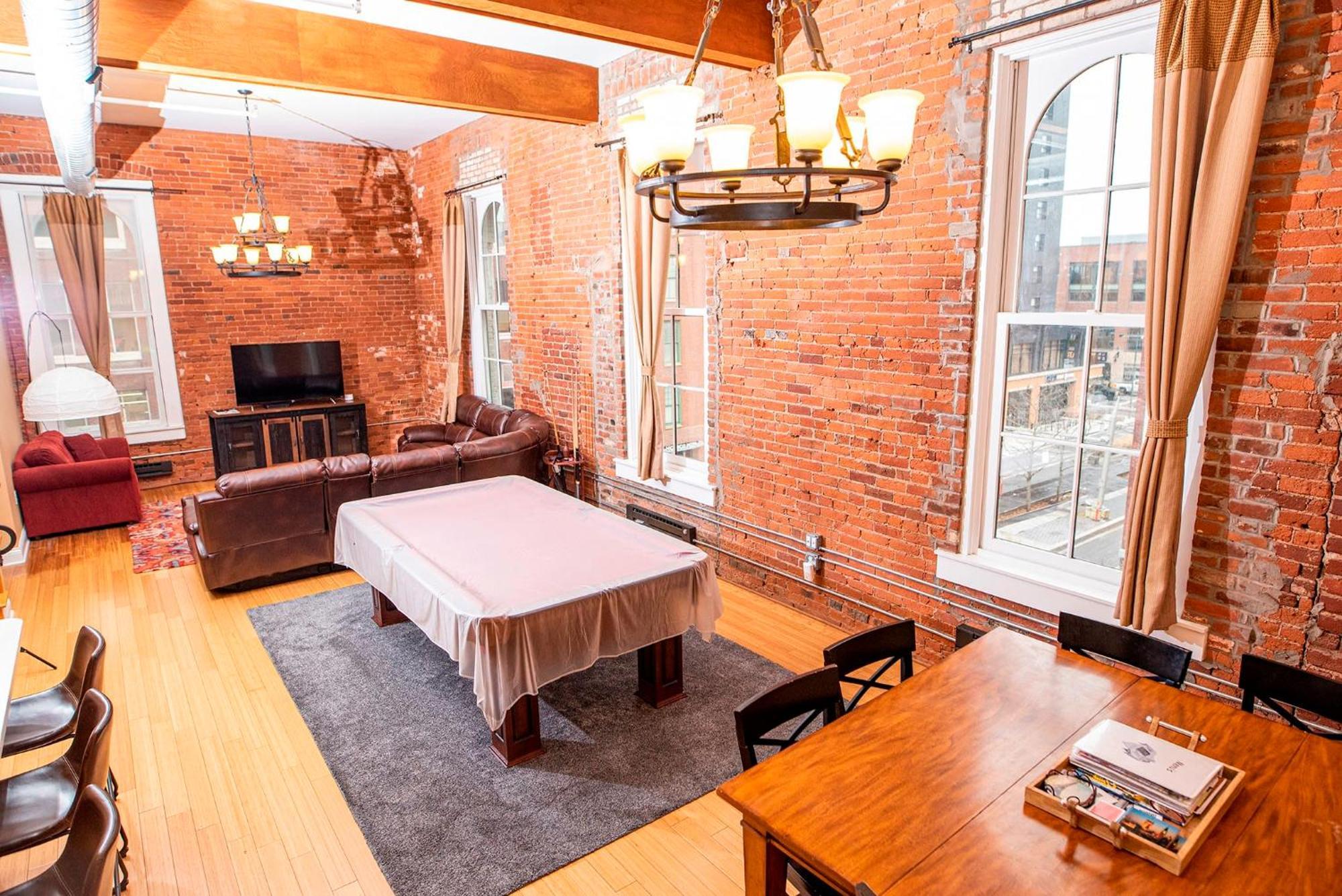 Luxurious Downtown By Georgia Street Holiday home Indianapolis