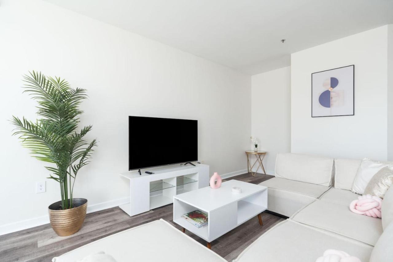 Downtown Indy Private - Shared Apartment *