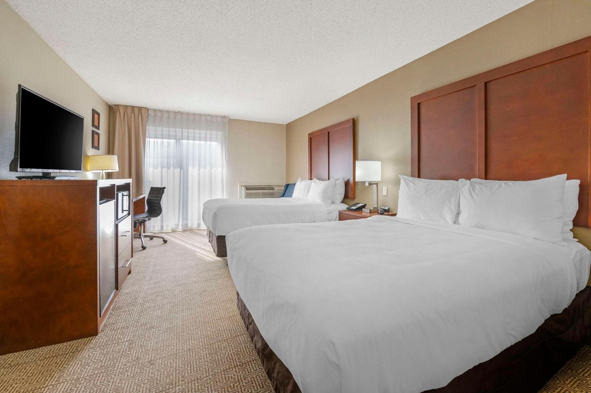 Comfort & North At The Pyramids 3*
