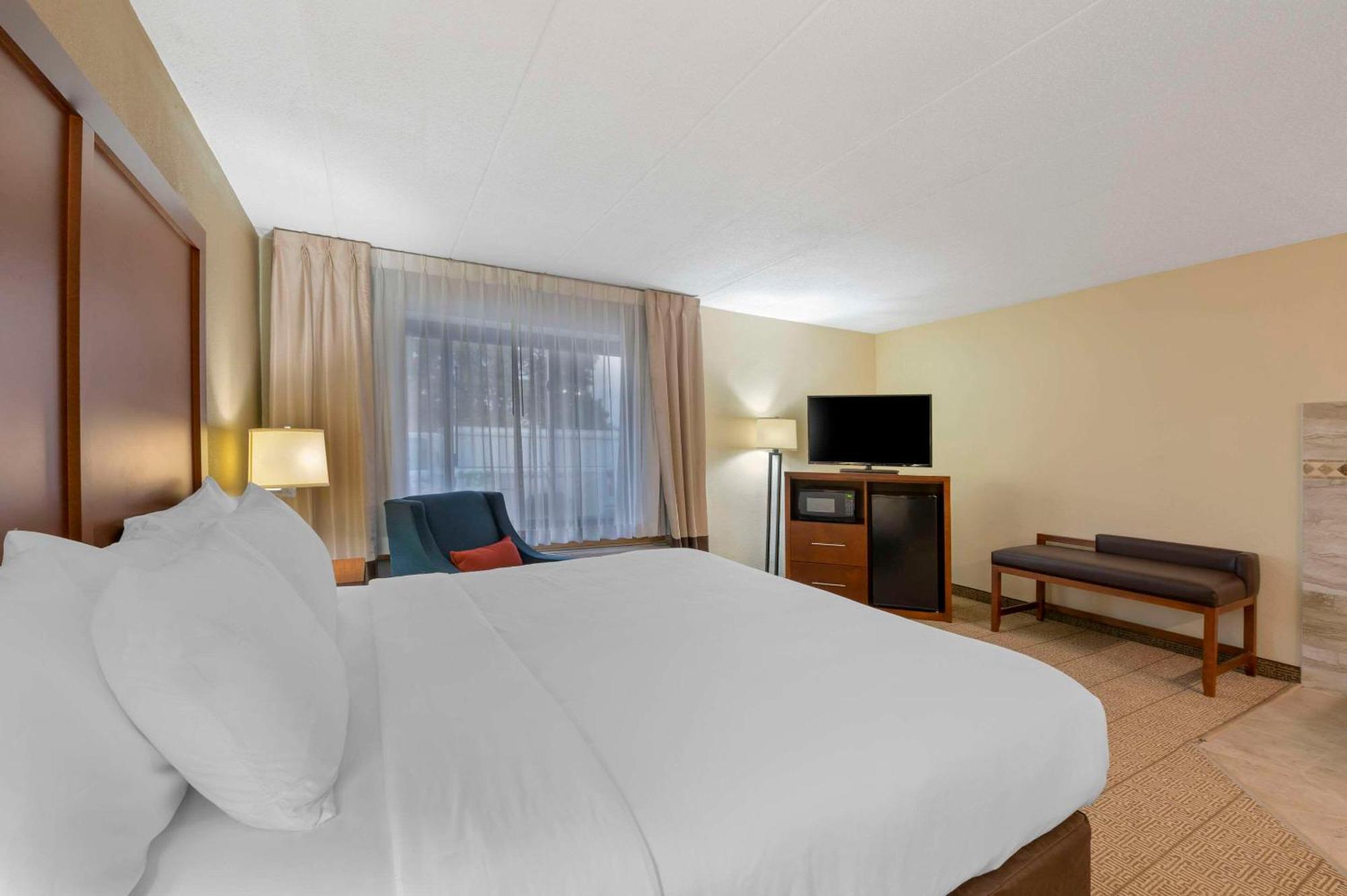 Comfort & North At The Pyramids Indianapolis