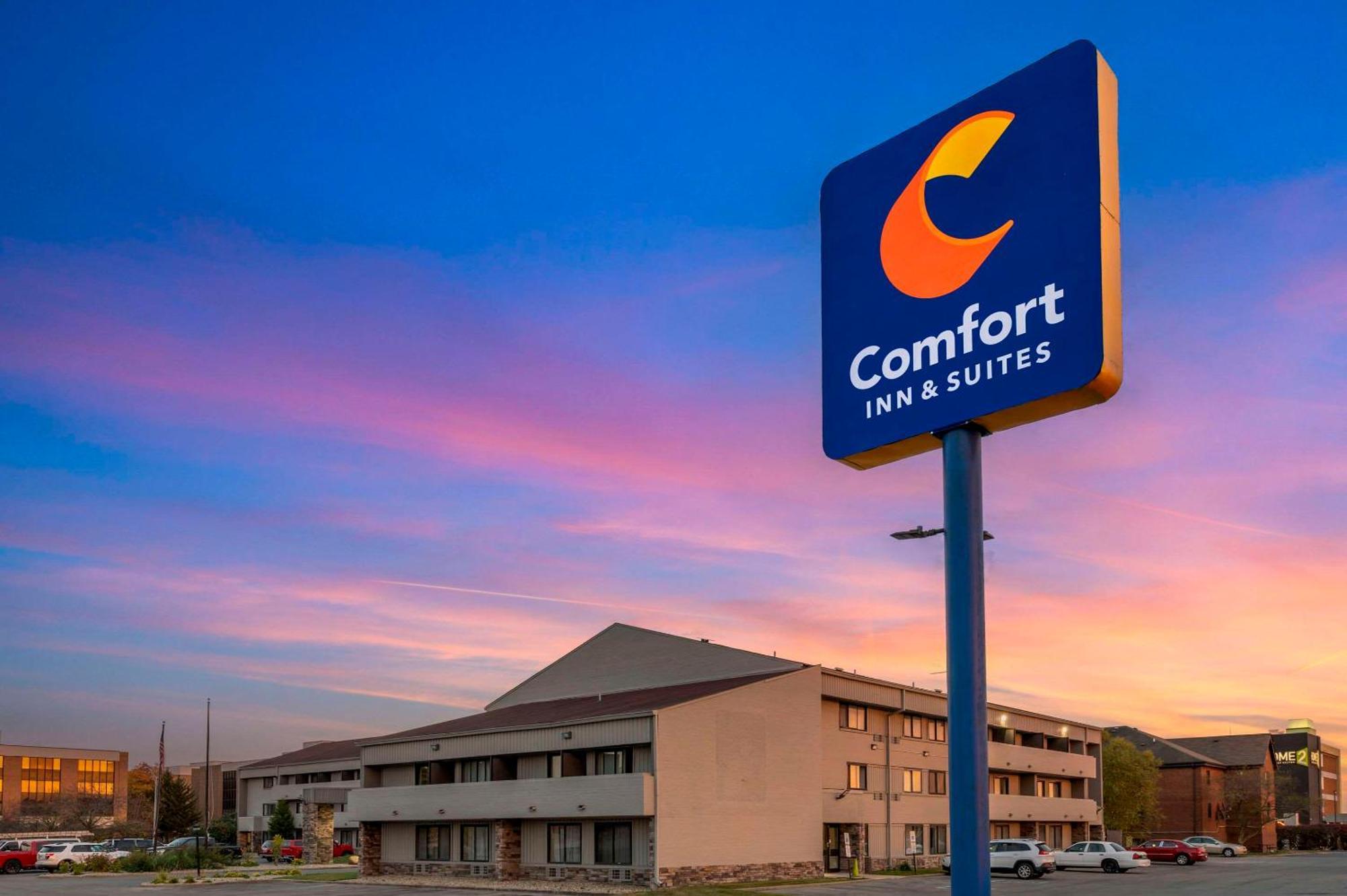 Hotel Comfort & North At The Pyramids