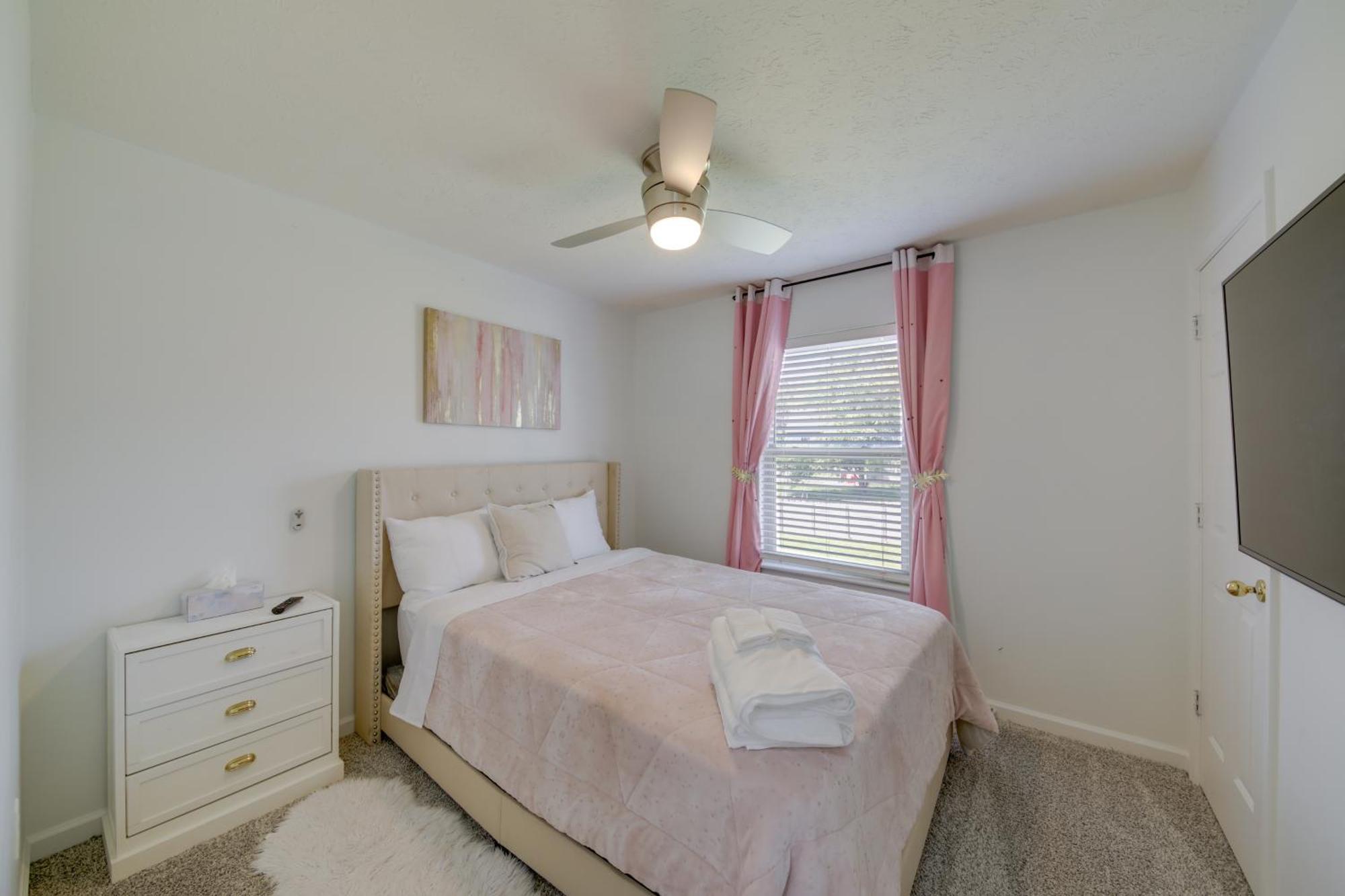 Family-friendly With Fenced Yard *