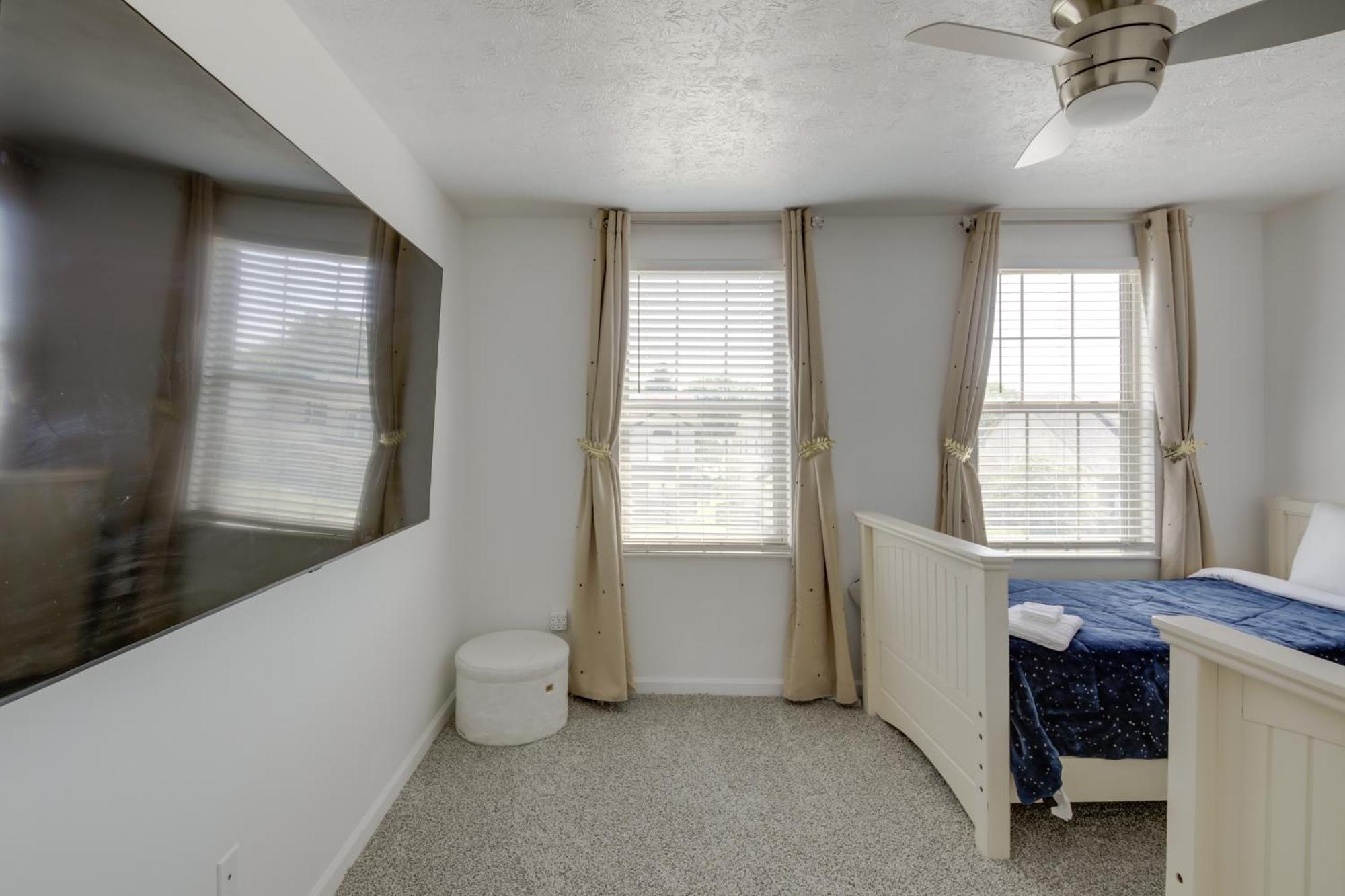 Family-friendly With Fenced Yard Indianapolis