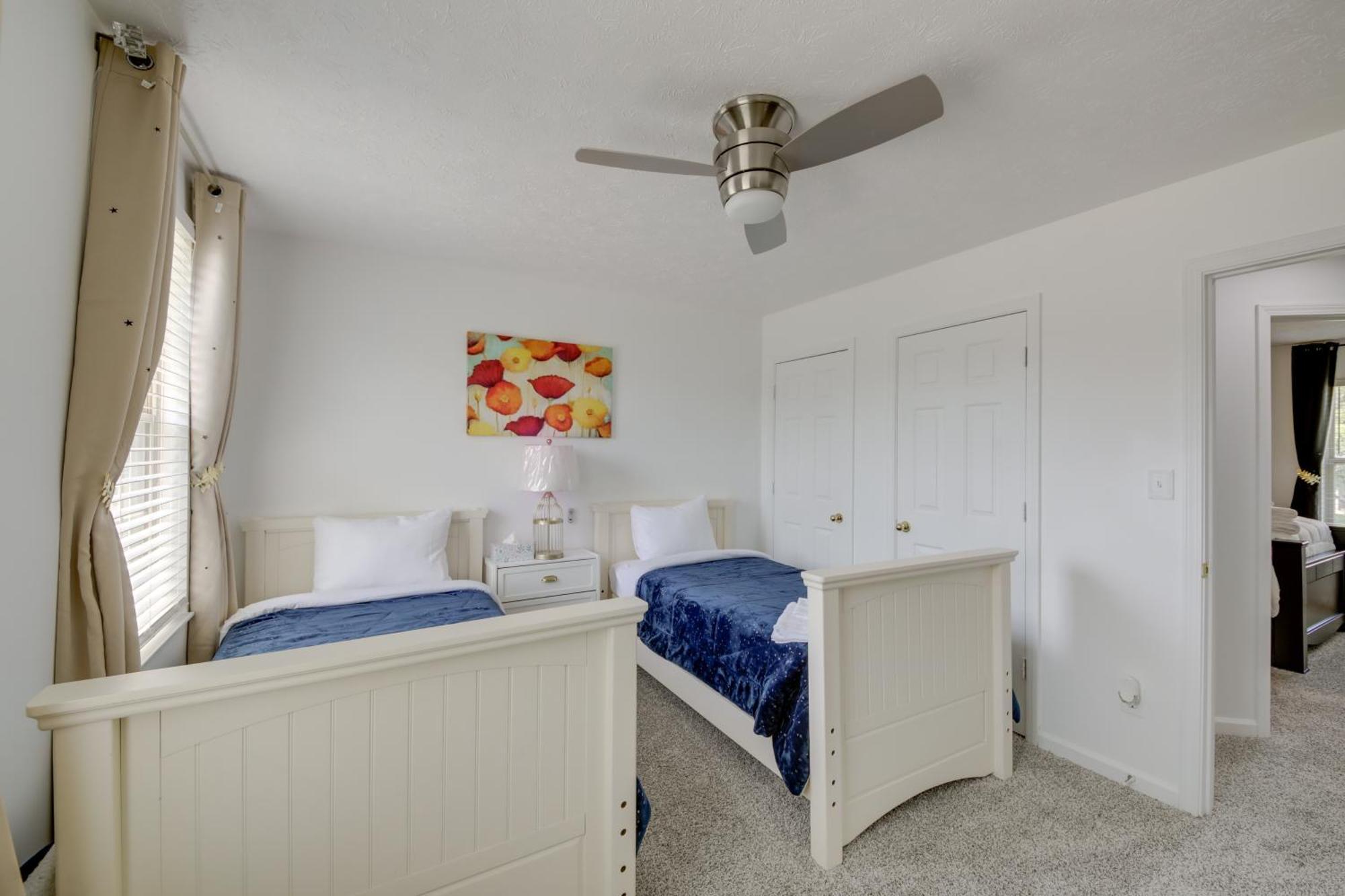 Family-friendly With Fenced Yard Holiday home *