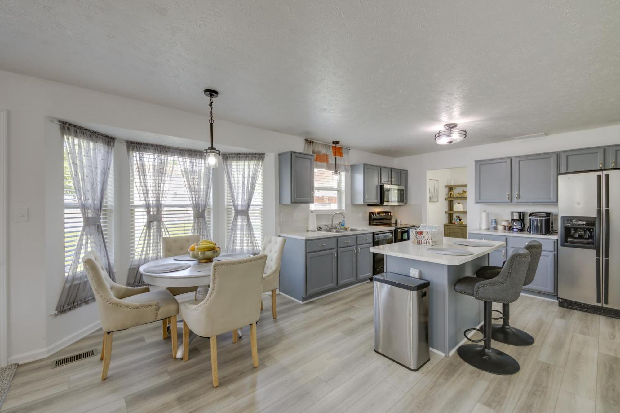 Family-friendly With Fenced Yard Holiday home