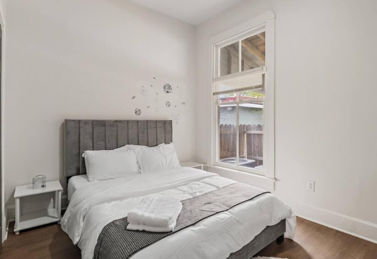 Modern - Downtown Charm - Ideal Location Holiday home Indianapolis