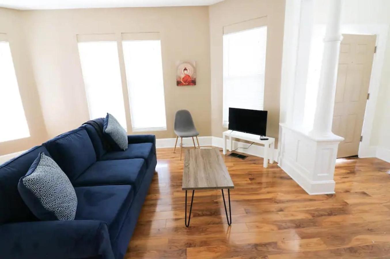 Downtown Indy Unit - 2 Beds, Workspace & Parking Apartment