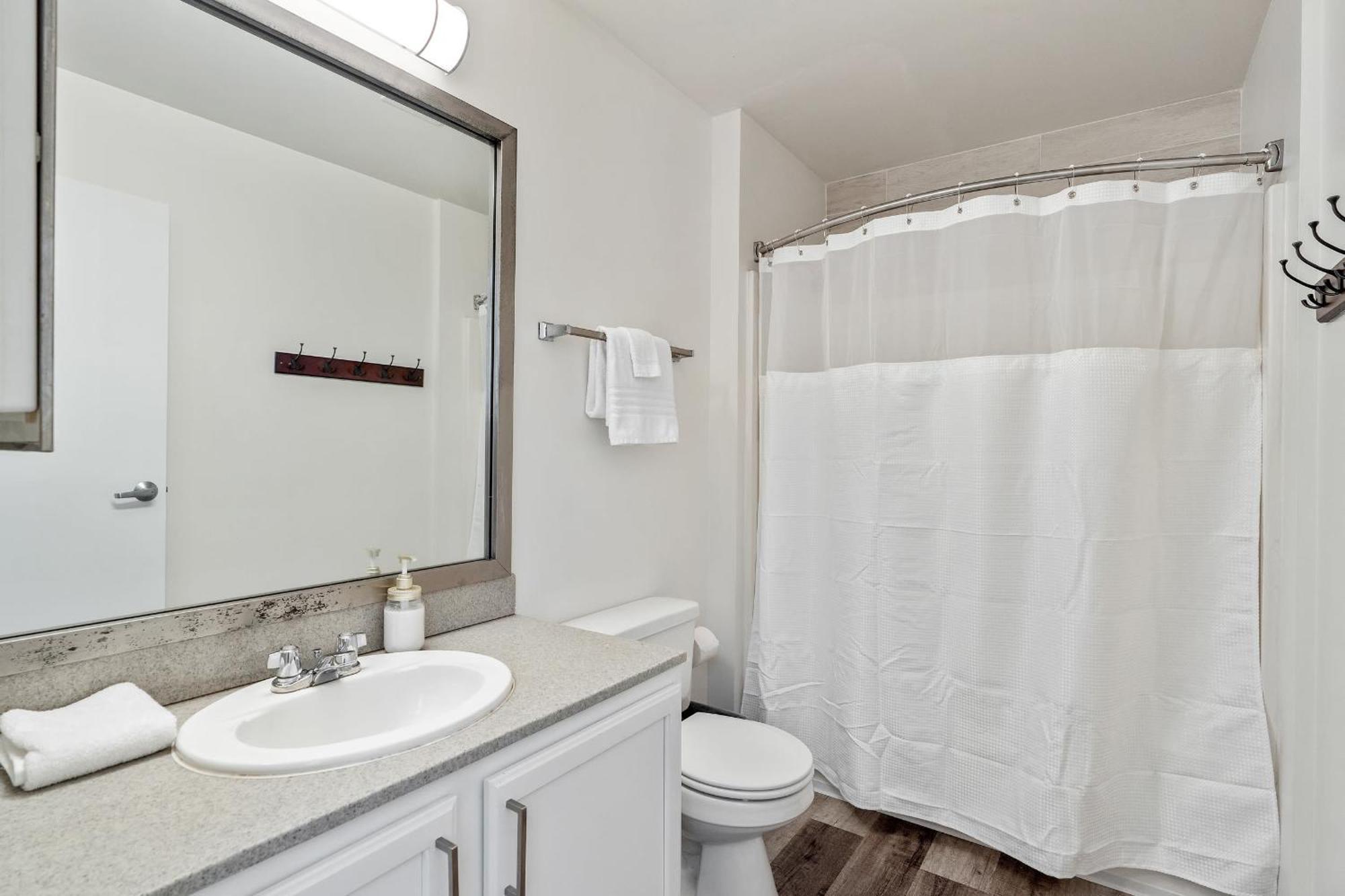 Cozysuites - 1br With Direct Skybridge Access #4 *