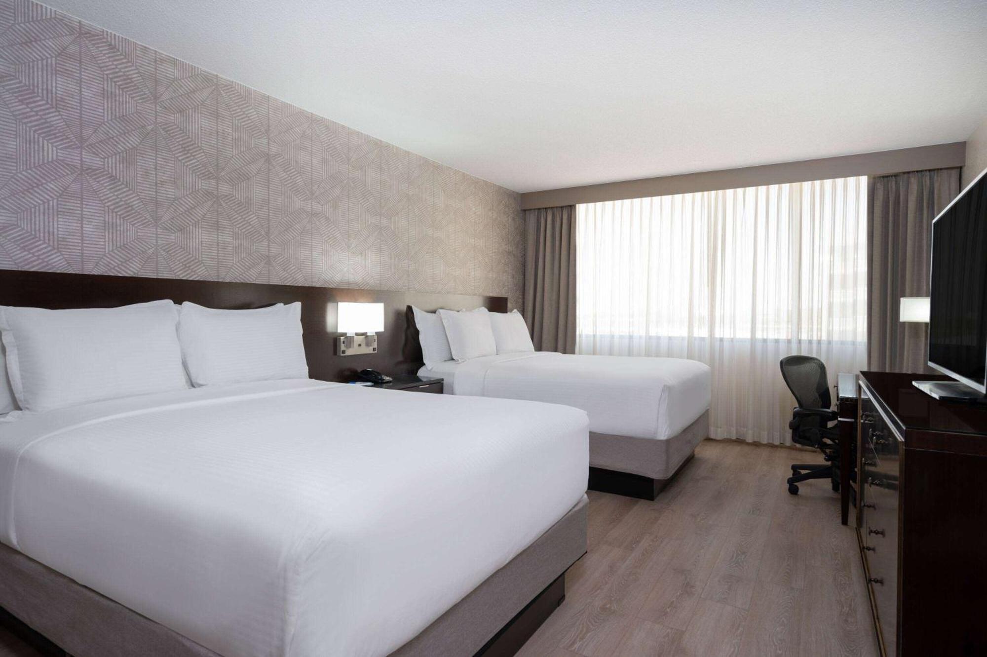 Wyndham Airport Indianapolis