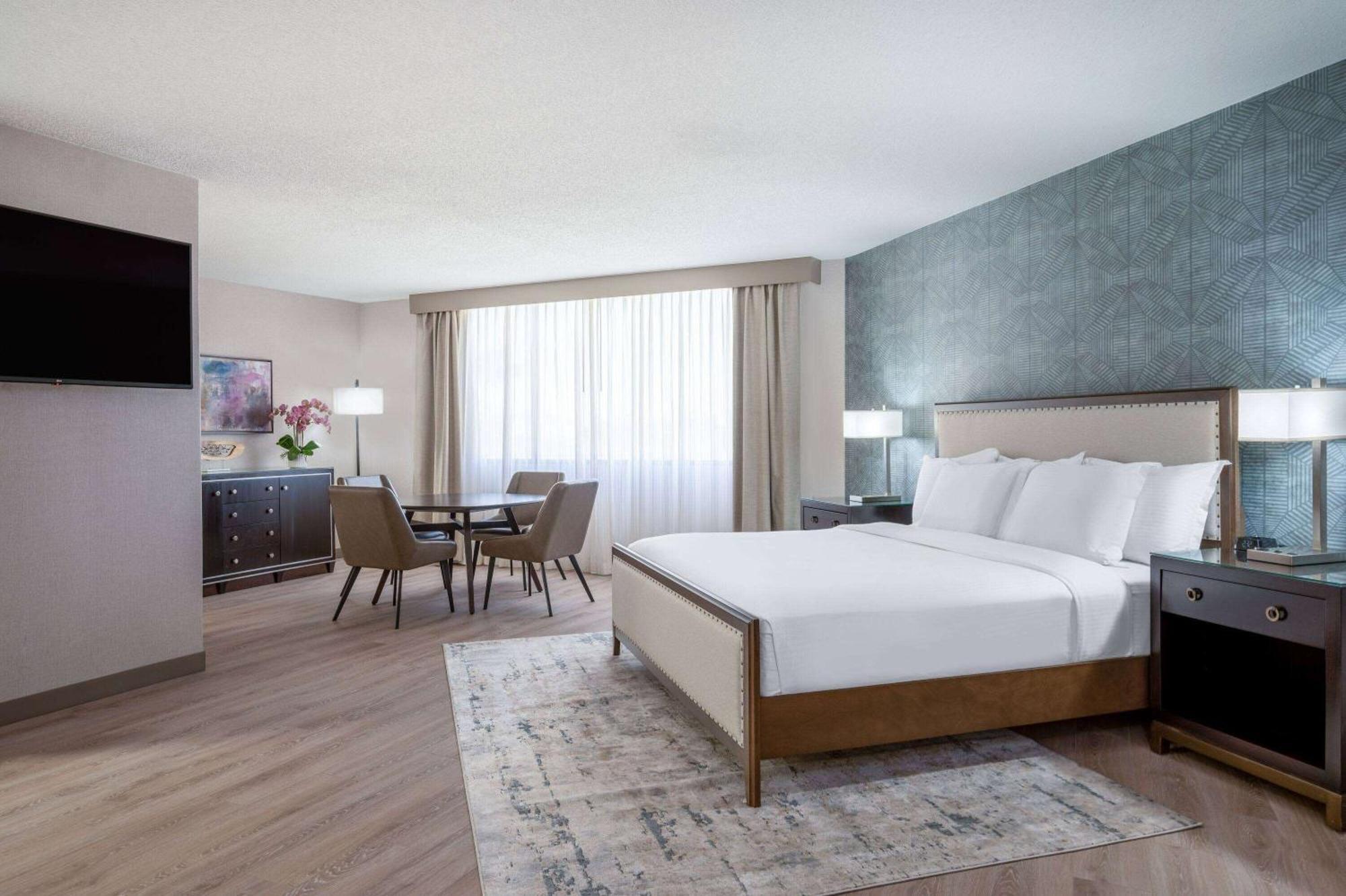 Hotel Wyndham Airport