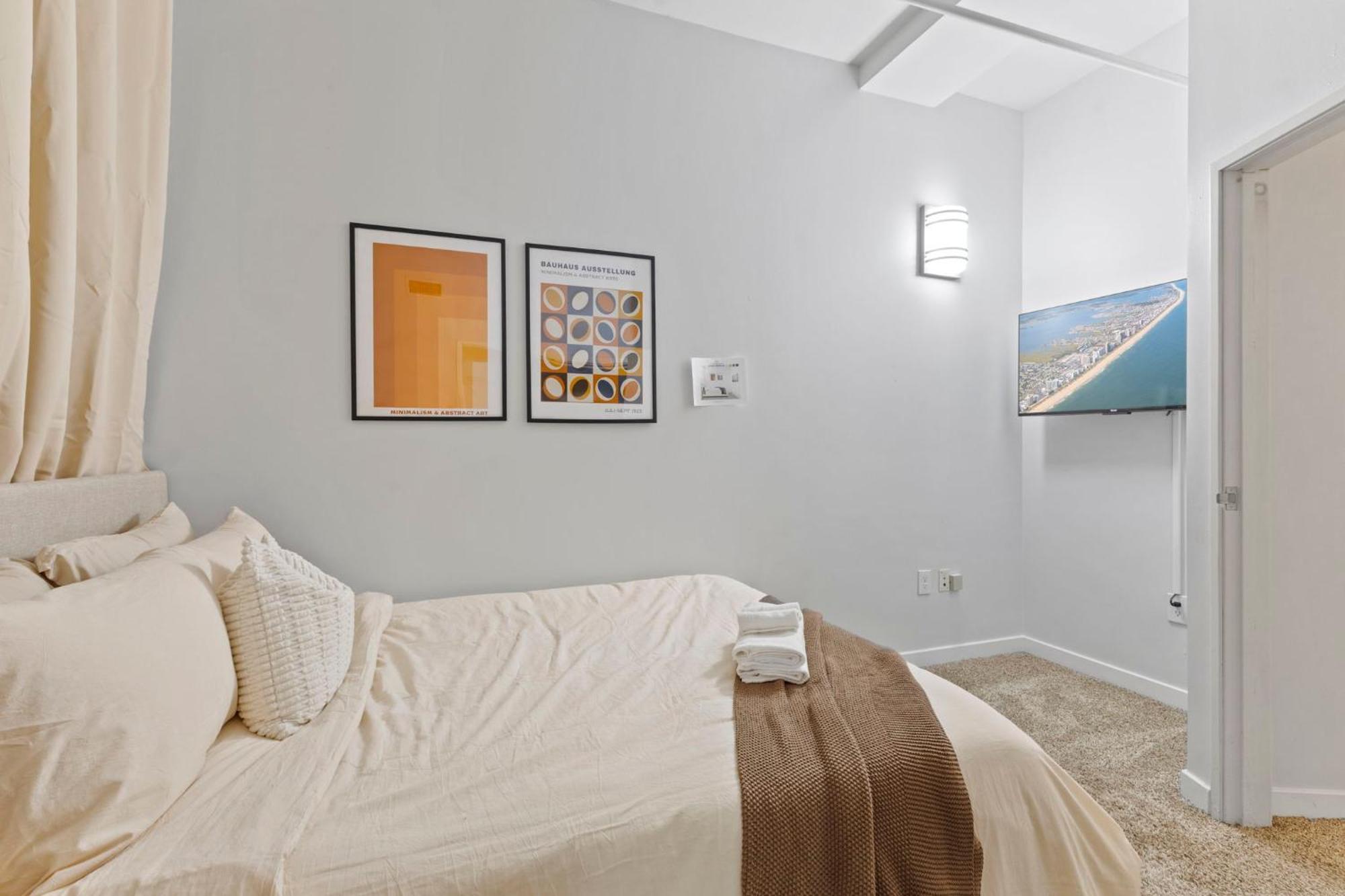 Modern 2br Downtown Indy Skywalk * Indianapolis