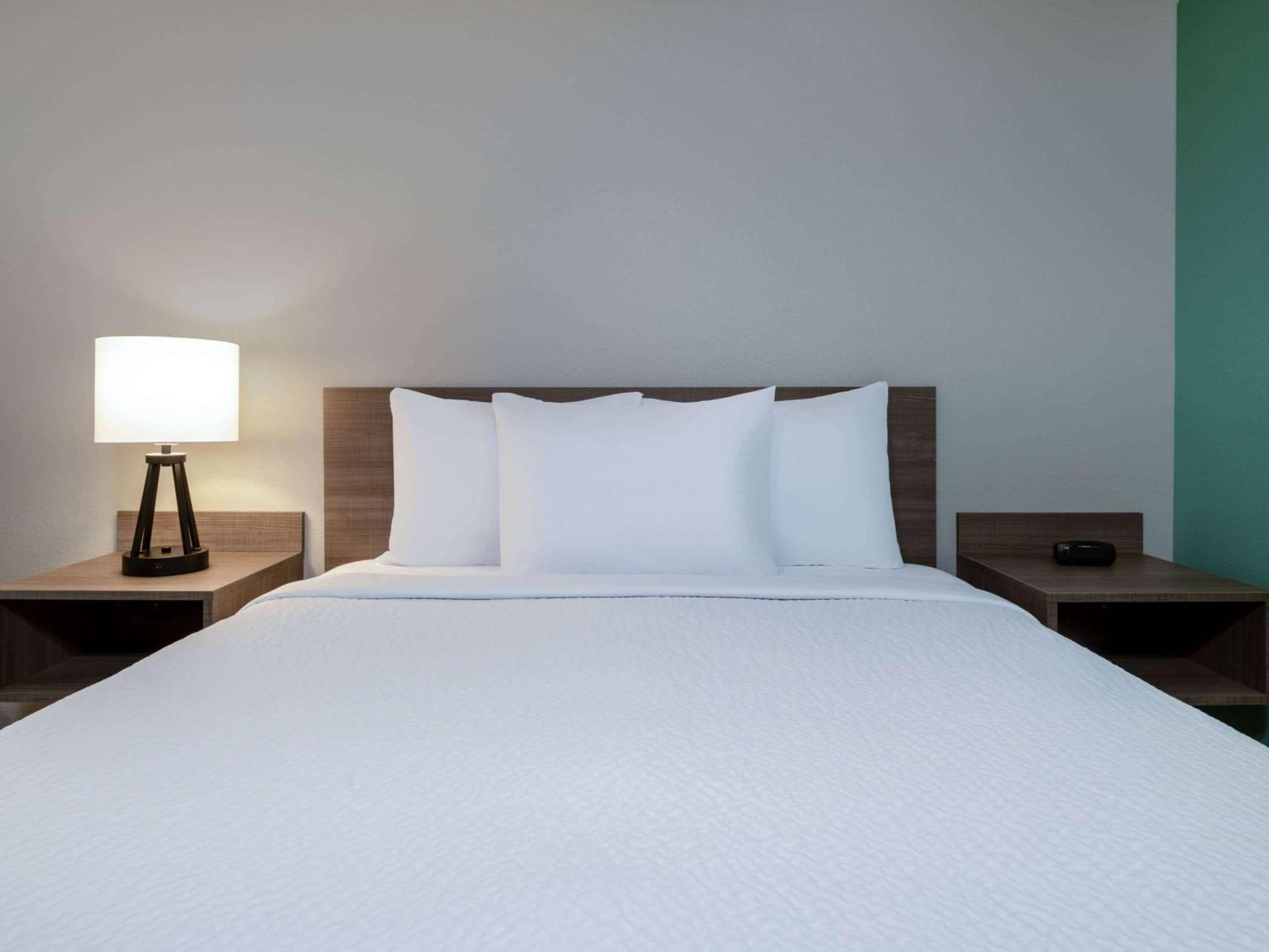 Echo Extended By Wyndham Ameriplex Hotel *