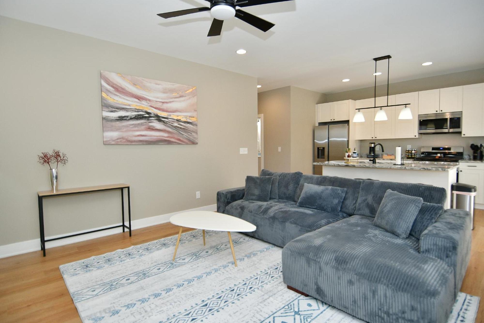 Charming Modern Duplex Well Located Near Broad Ripple Indianapolis