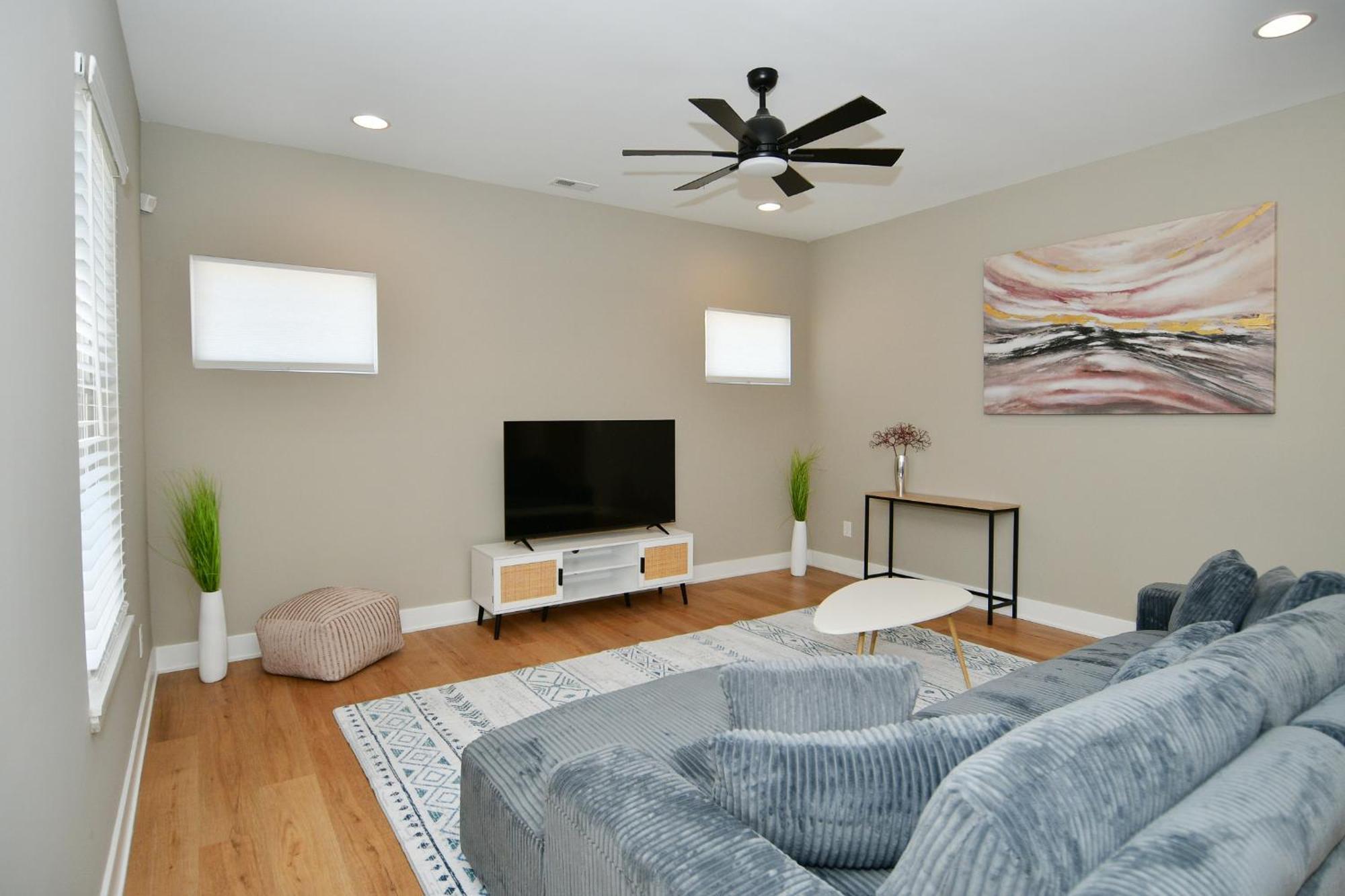 Charming Modern Duplex Well Located Near Broad Ripple * Indianapolis
