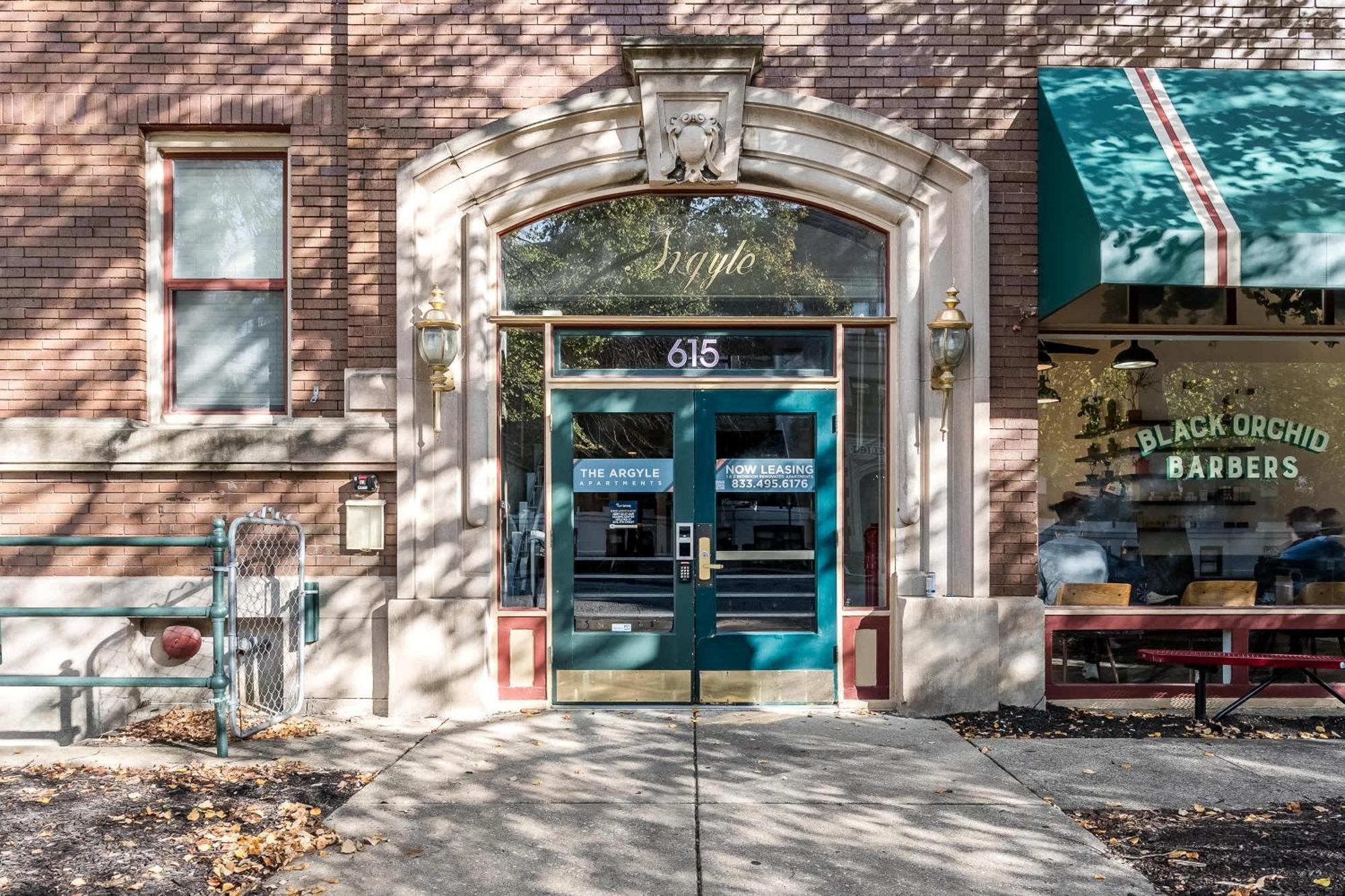 Apartment Spacious 2br On Mass Ave W Kitchen
