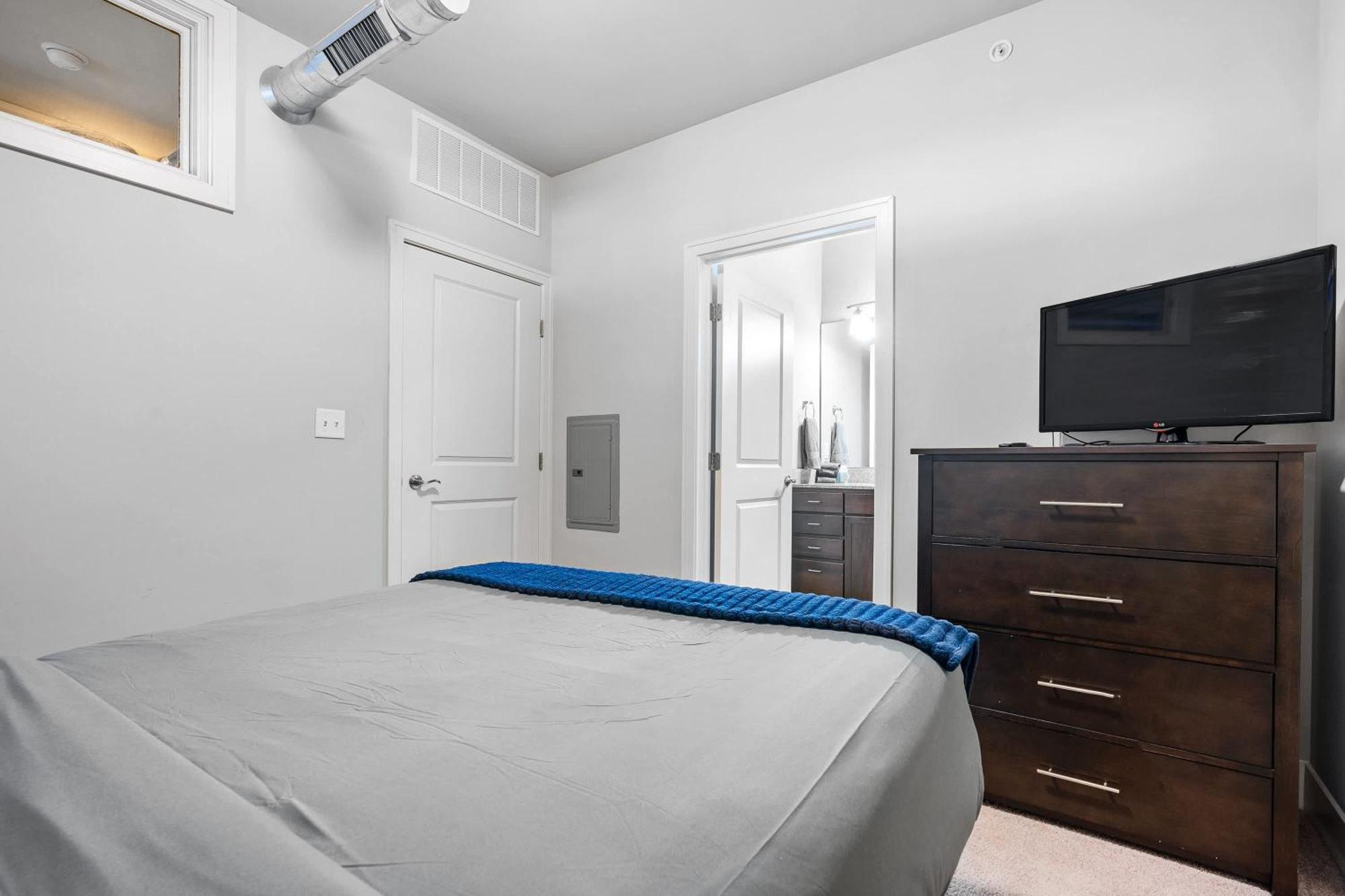 Free Parking Gym & Pool Downtown At Cityway * Indianapolis