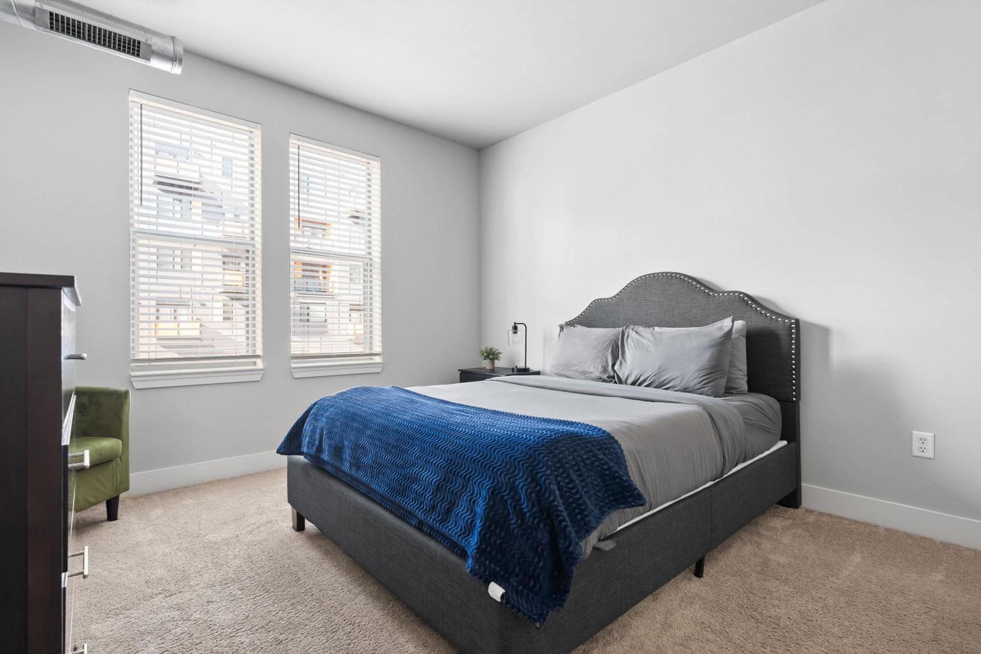 2br Balcony Gym & Pool Downtown At Cityway