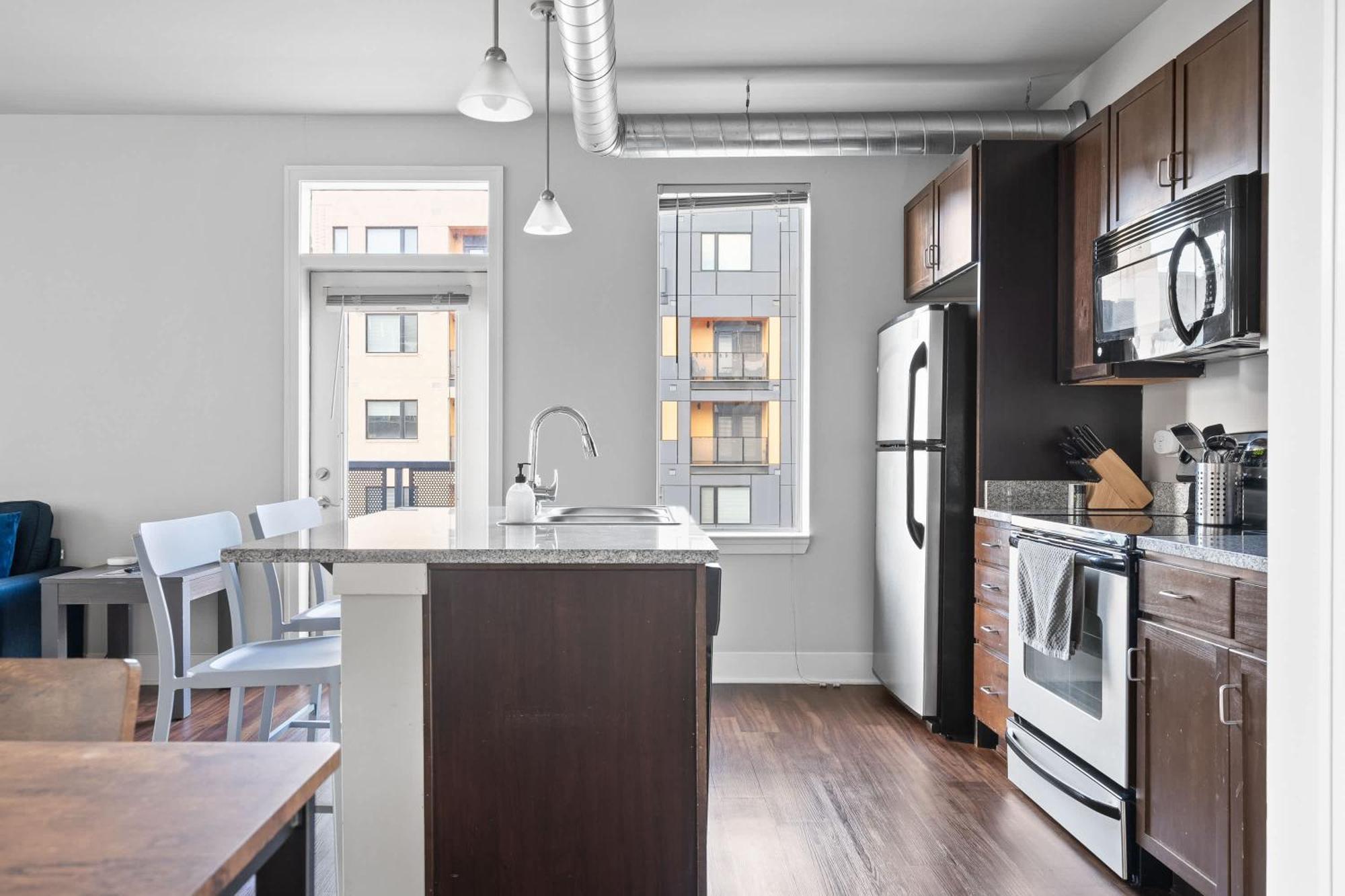Apartment 2br Balcony Gym & Pool Downtown At Cityway *