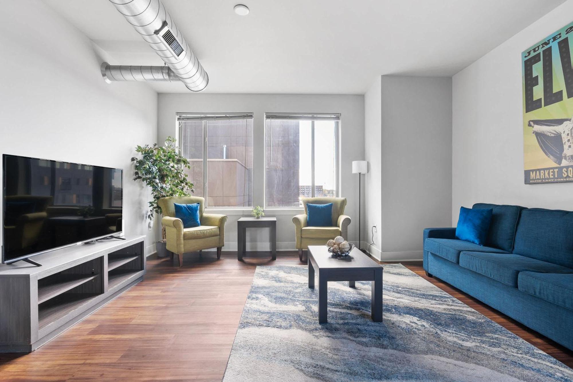 2br Balcony Gym & Pool Downtown At Cityway Apartment Indianapolis
