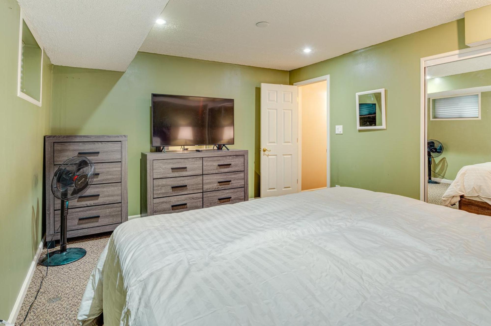 Family-friendly With Fenced Yard *