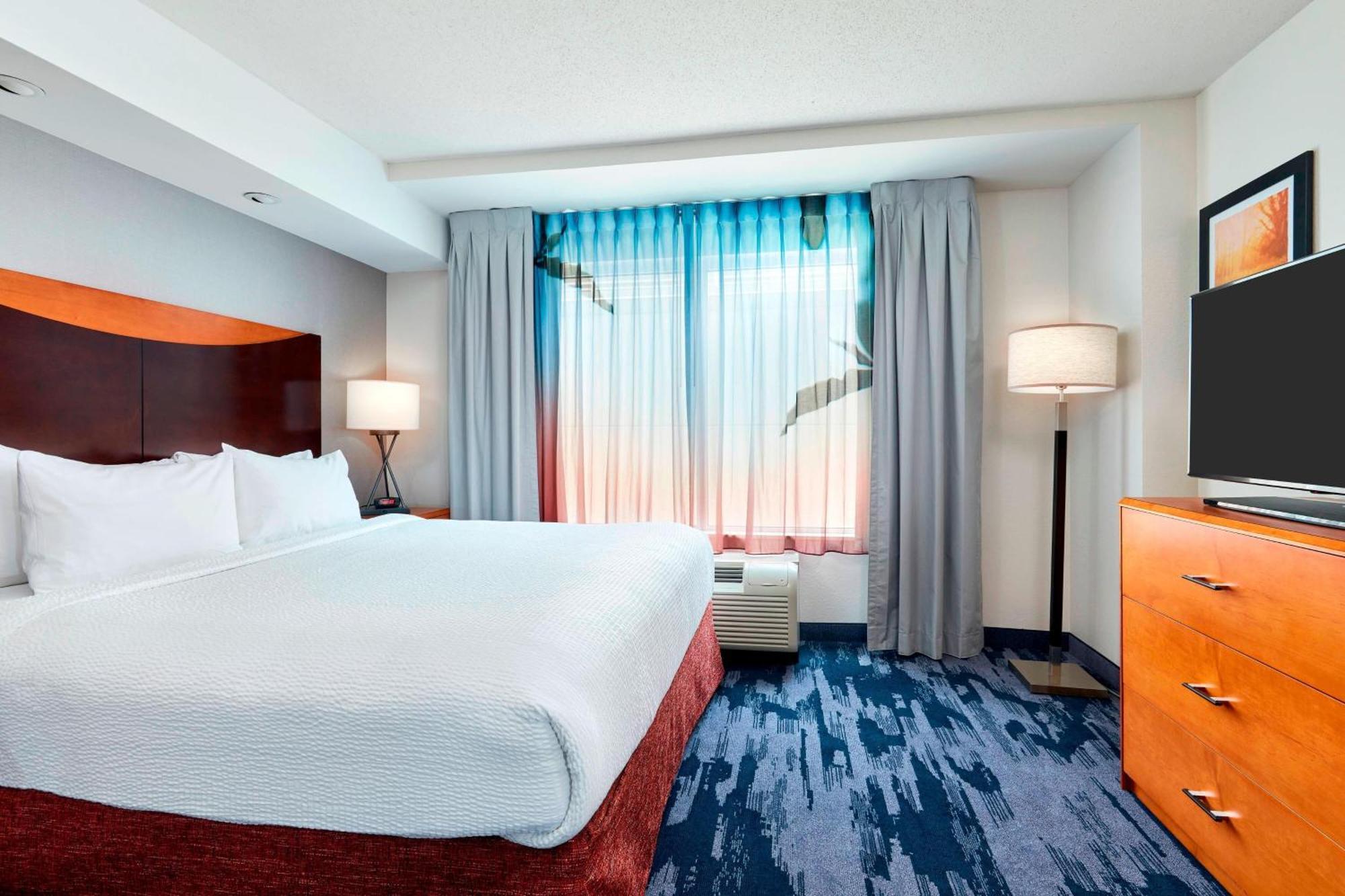 Fairfield Downtown Hotel