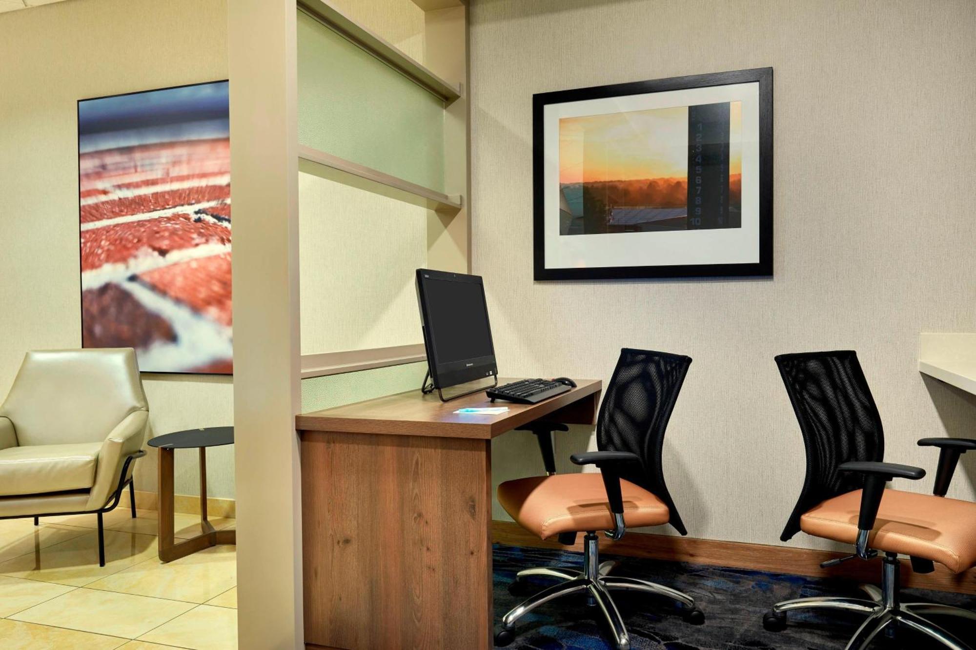 Fairfield Downtown Hotel Indianapolis