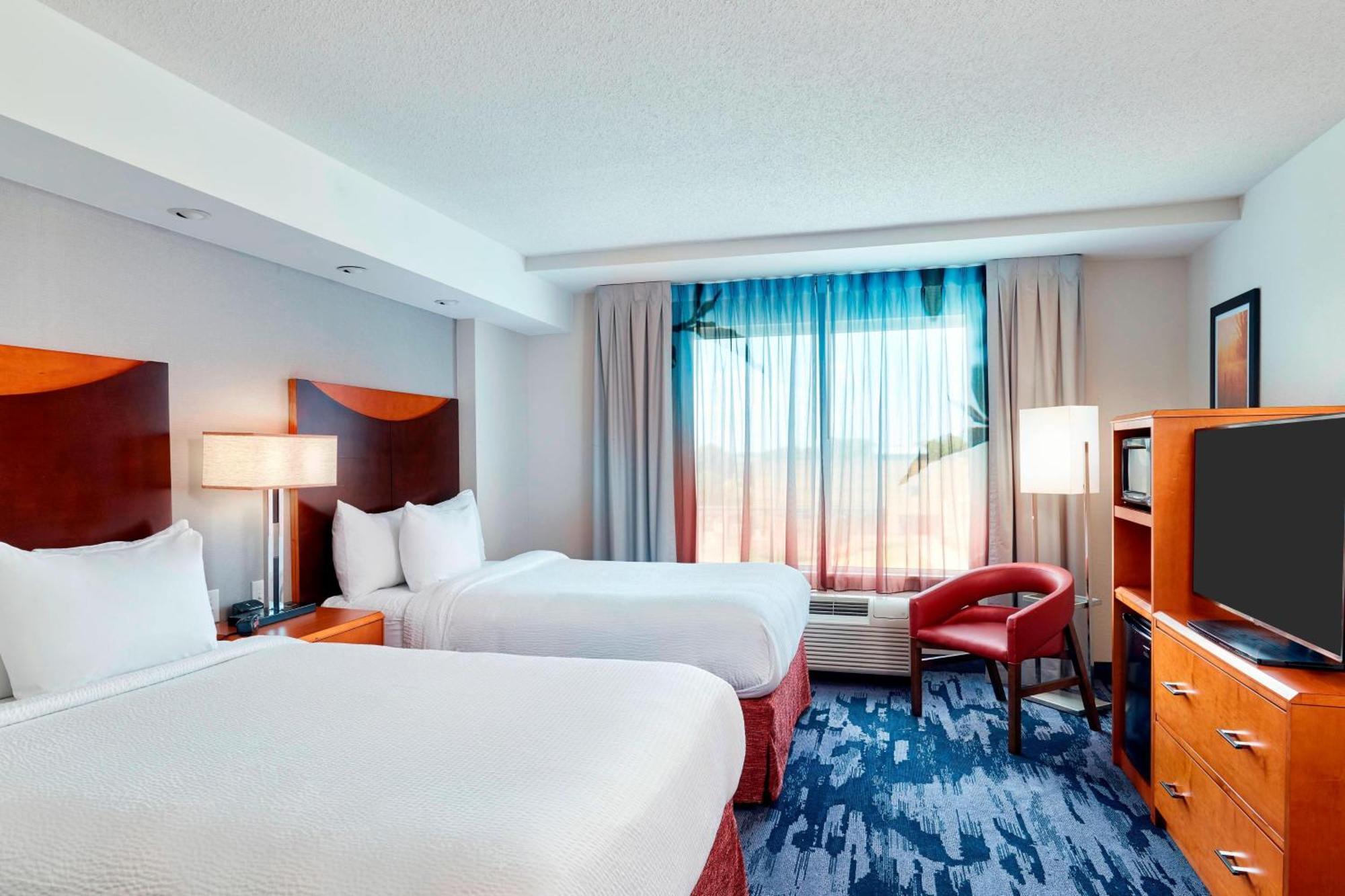 Fairfield Downtown Hotel 3*