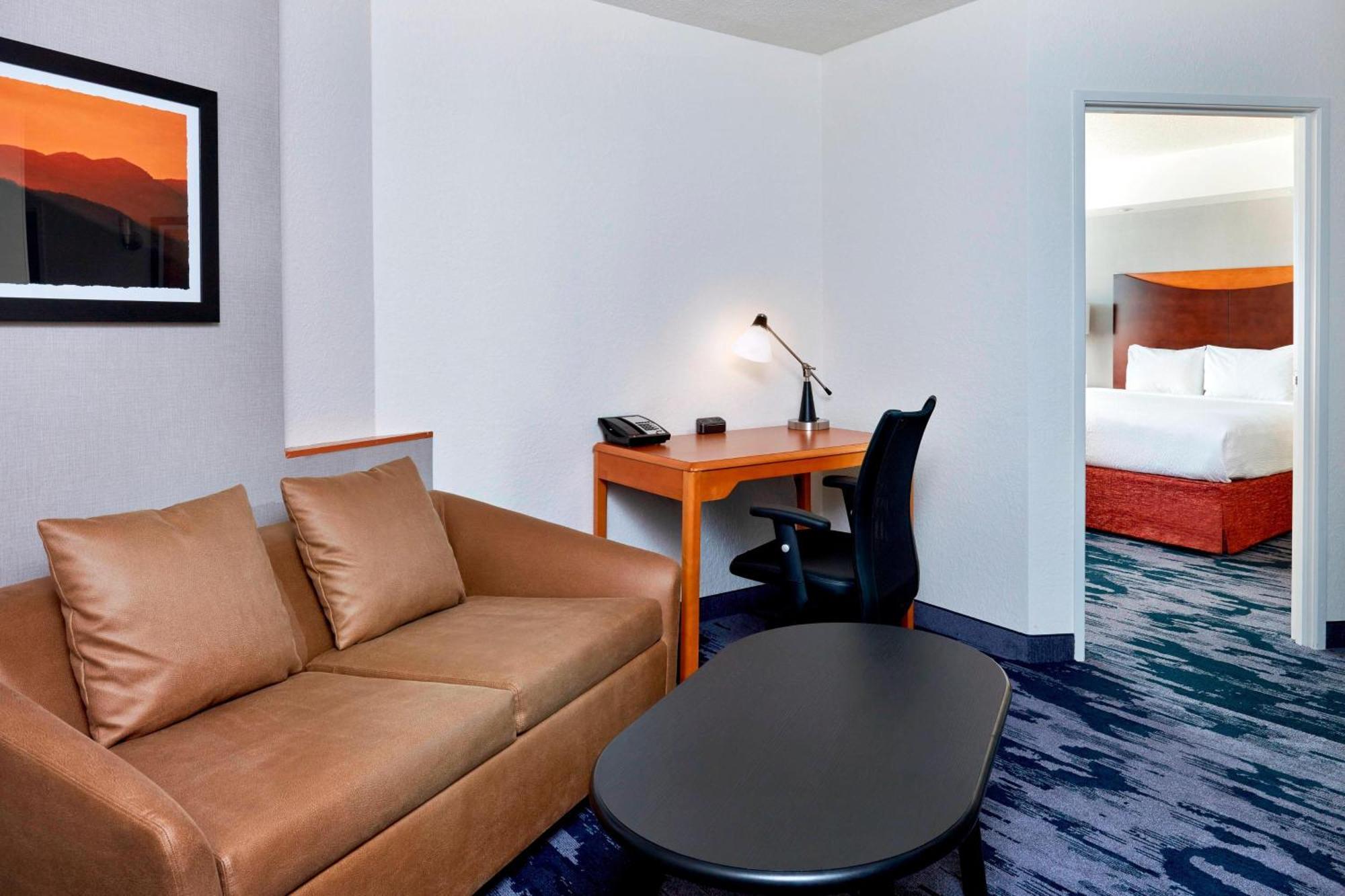 Hotel Fairfield Downtown 3*