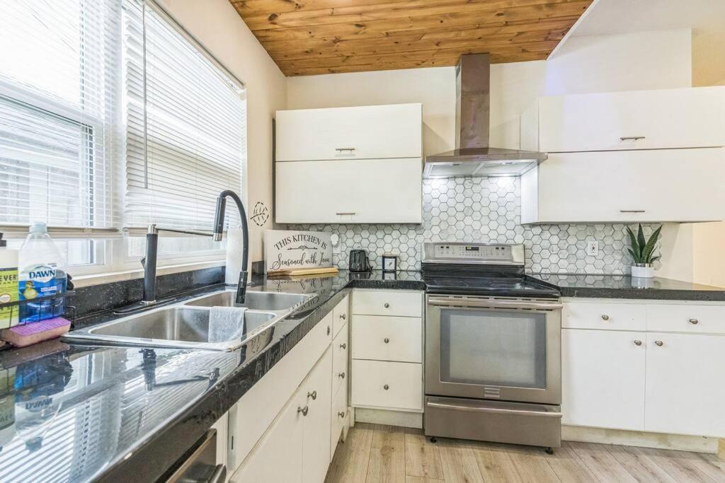 Apartment Amazing New Minutes To Downtown & Stadium! Indianapolis