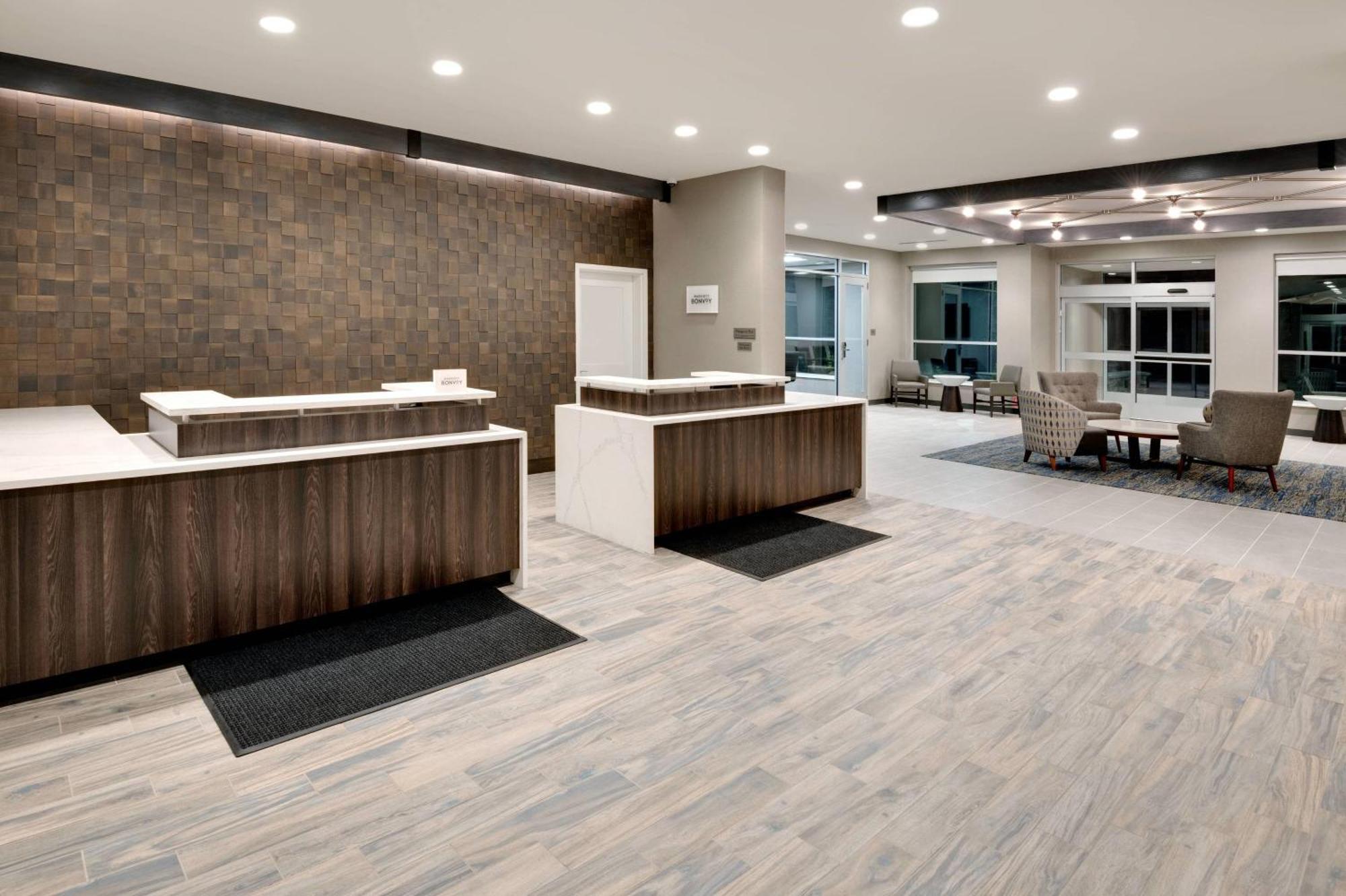 By Marriott Keystone 3*