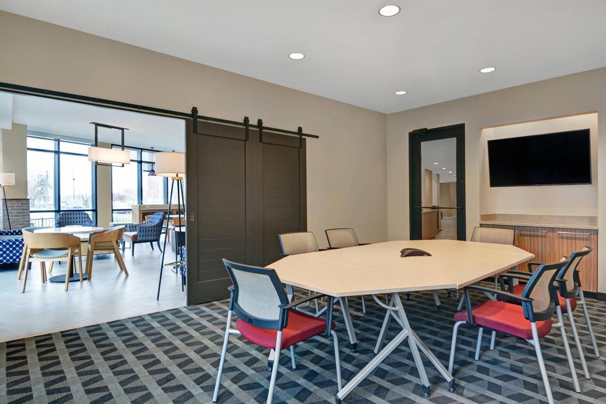 Hotel Towneplace By Marriott Downtown 3*