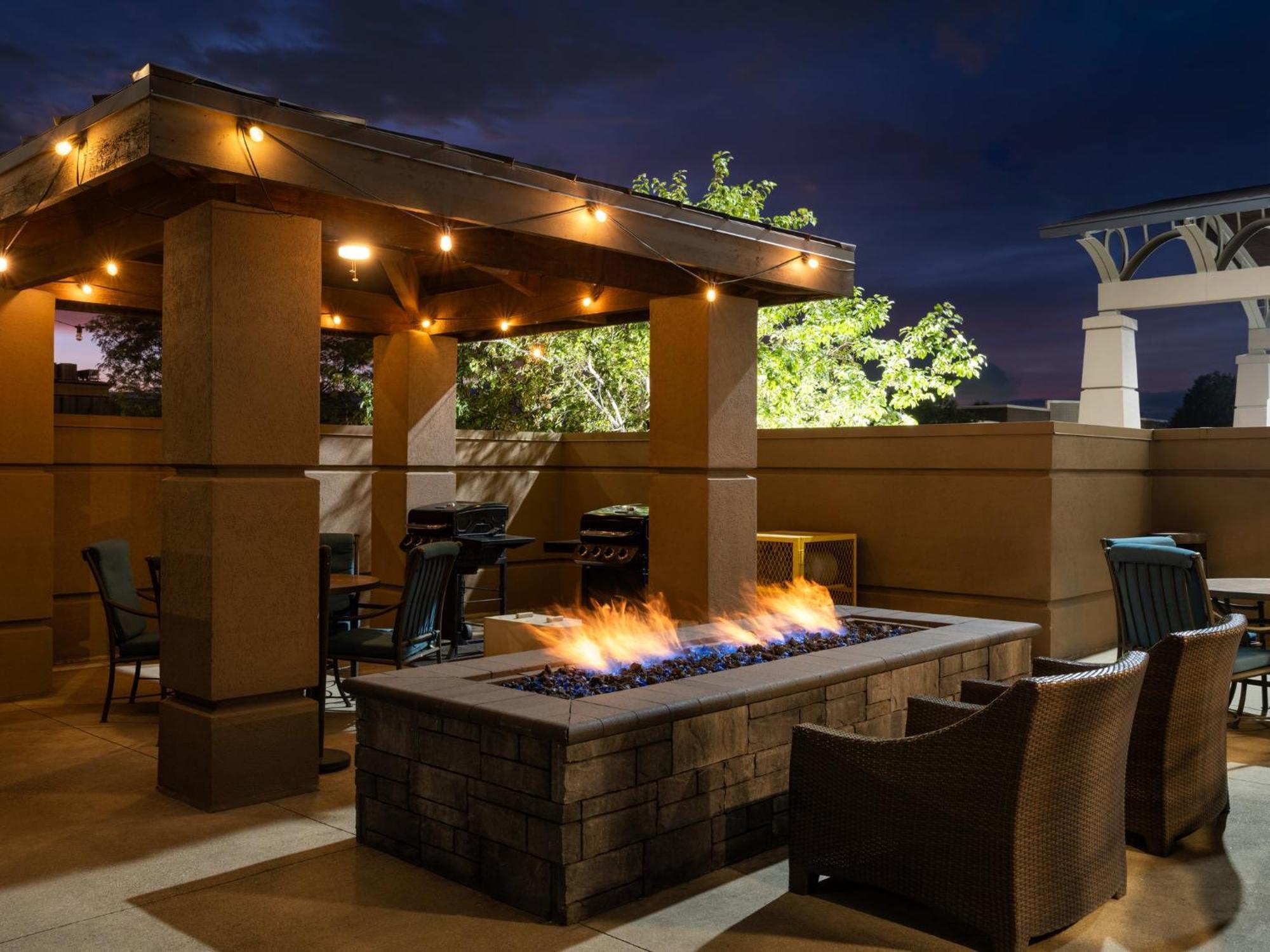 Hotel Staybridge Downtown-convention Center By Ihg Indianapolis