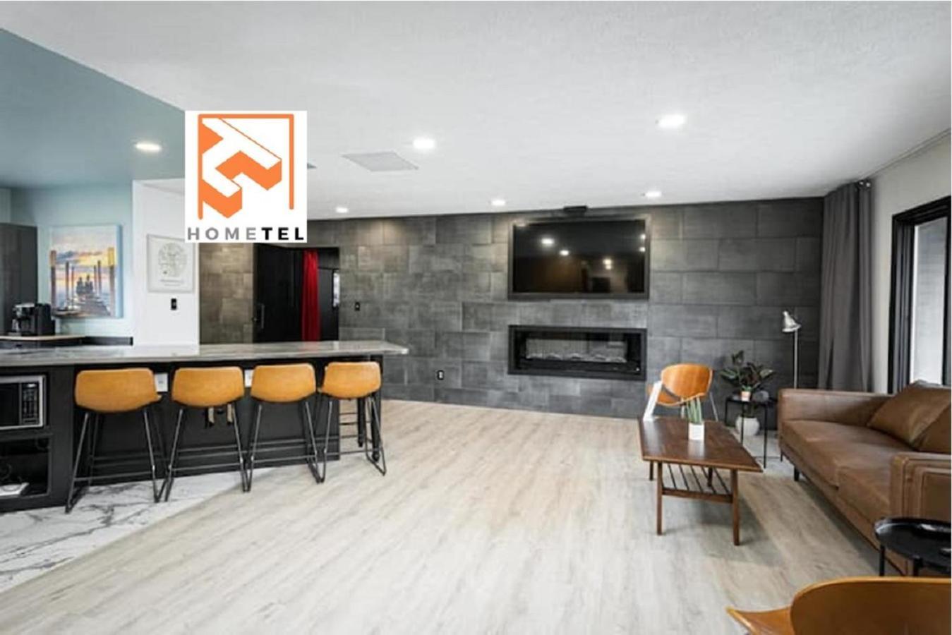 Modern 3 Bedroom W Hot Tub Movie Dog Park Holiday home Indianapolis
