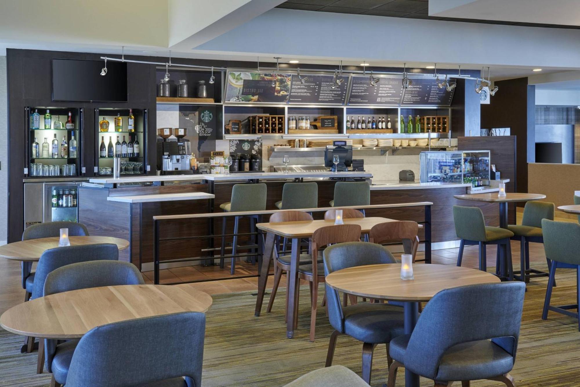 Courtyard By Marriott Castleton