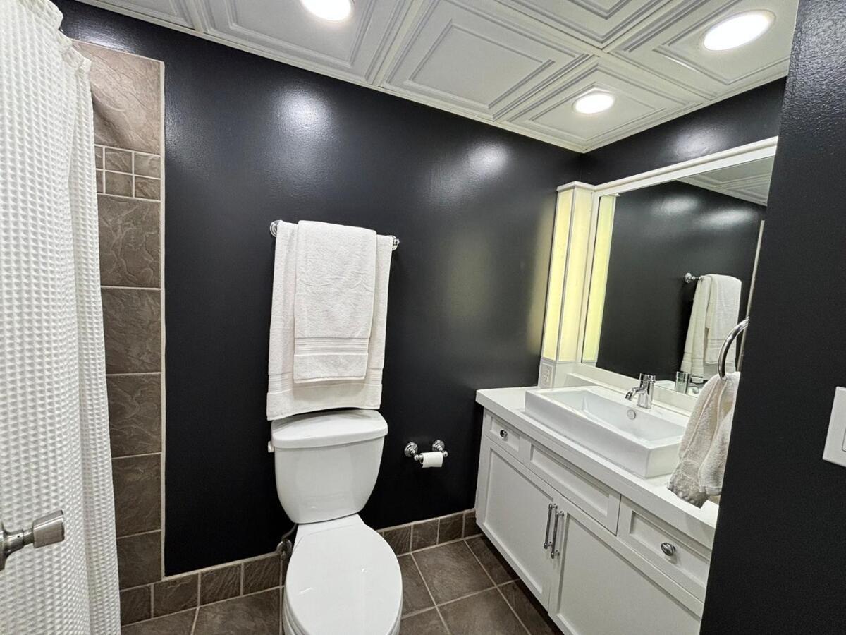 Apartment Downtown With Full Kitchen And Bath Indianapolis