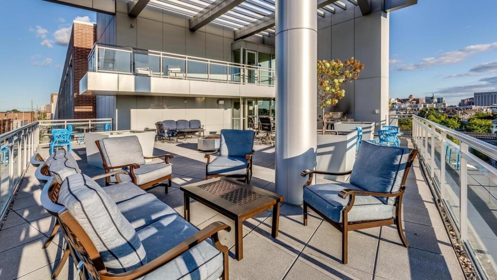 Canal Walk By Barsala Aparthotel