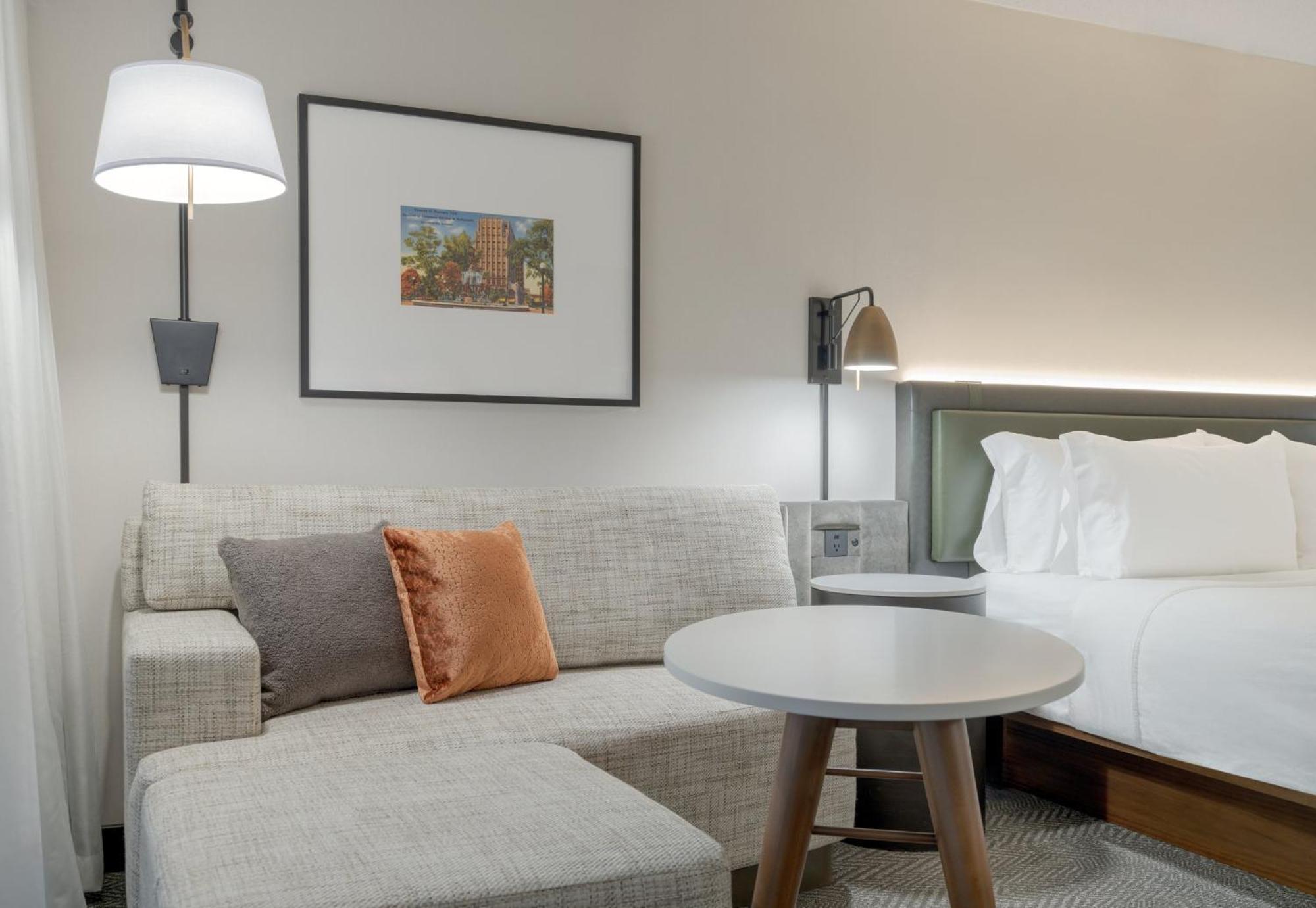 Crowne Plaza Indianapolis-dwtn-union Stn By Ihg Hotel 4*