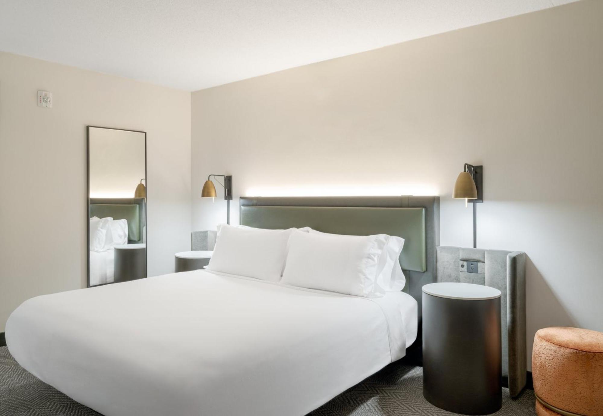 Crowne Plaza Indianapolis-dwtn-union Stn By Ihg Hotel