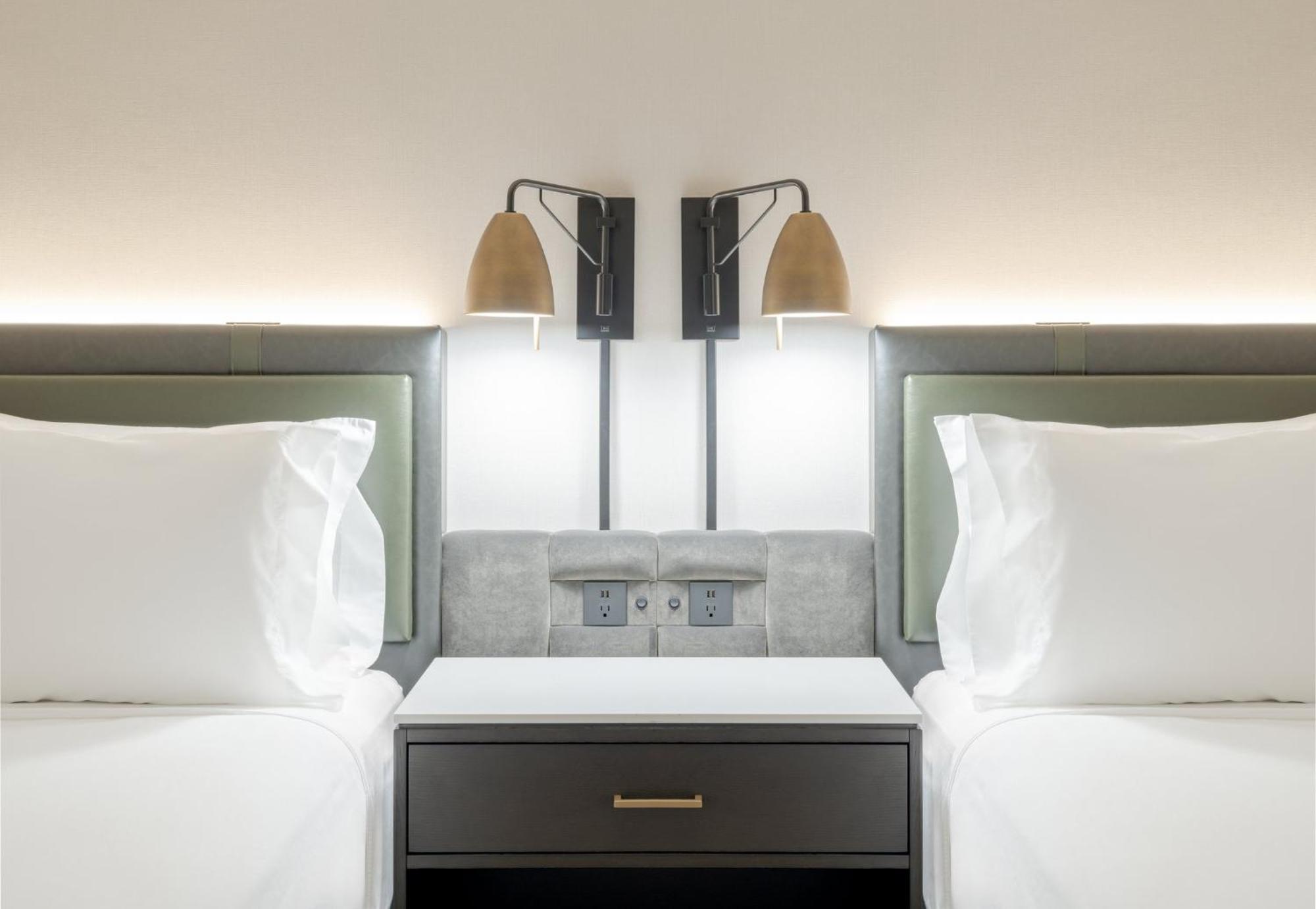 Crowne Plaza Indianapolis-dwtn-union Stn By Ihg Hotel 4*