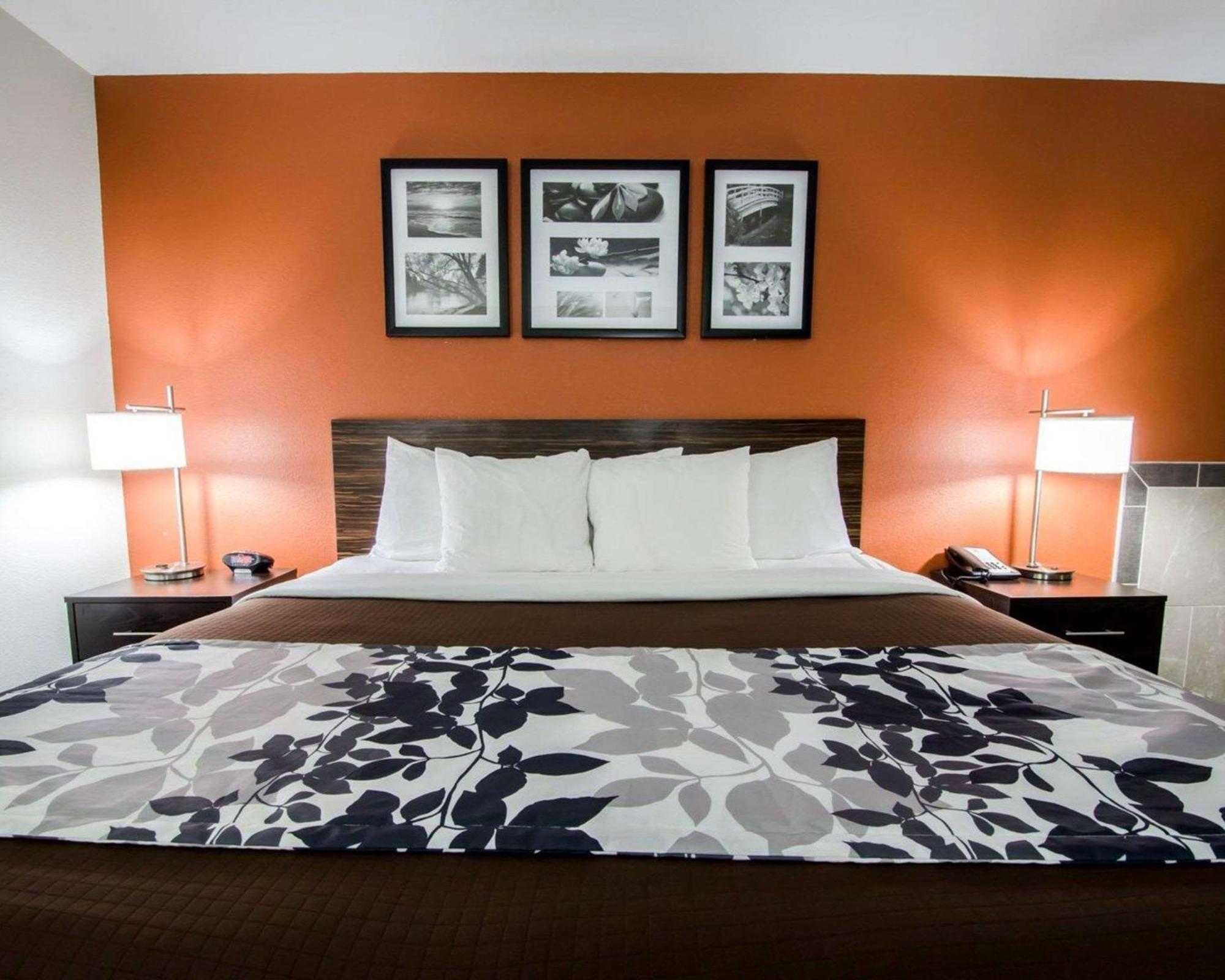Hotel Sleep & And Conference Center Downtown
