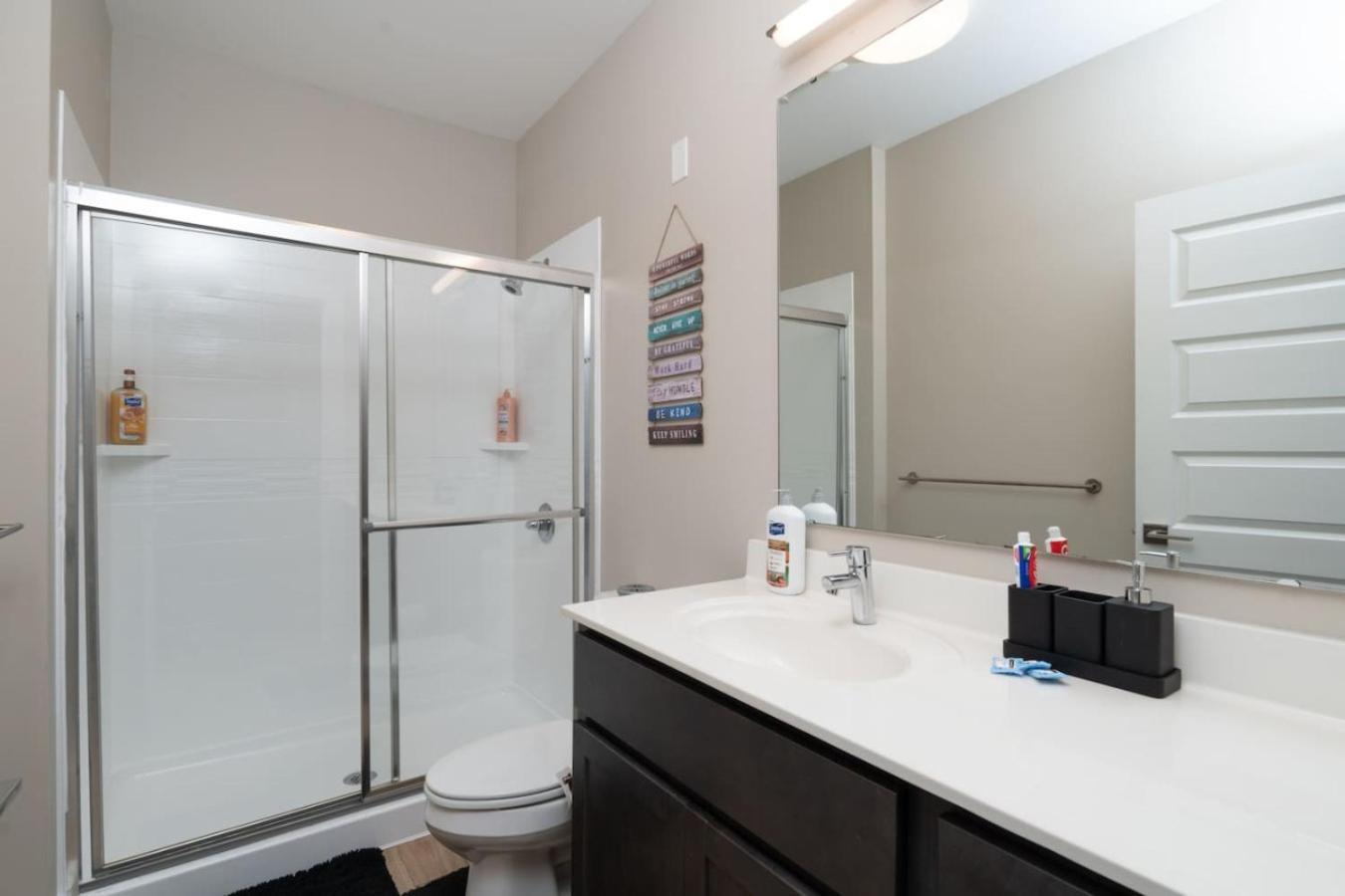 Indy 2br Gem Heart Of Downtown