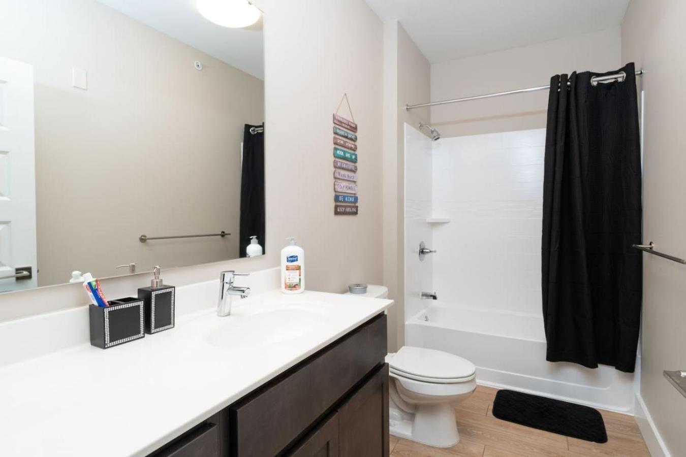 Apartment Indy 2br Gem Heart Of Downtown Indianapolis