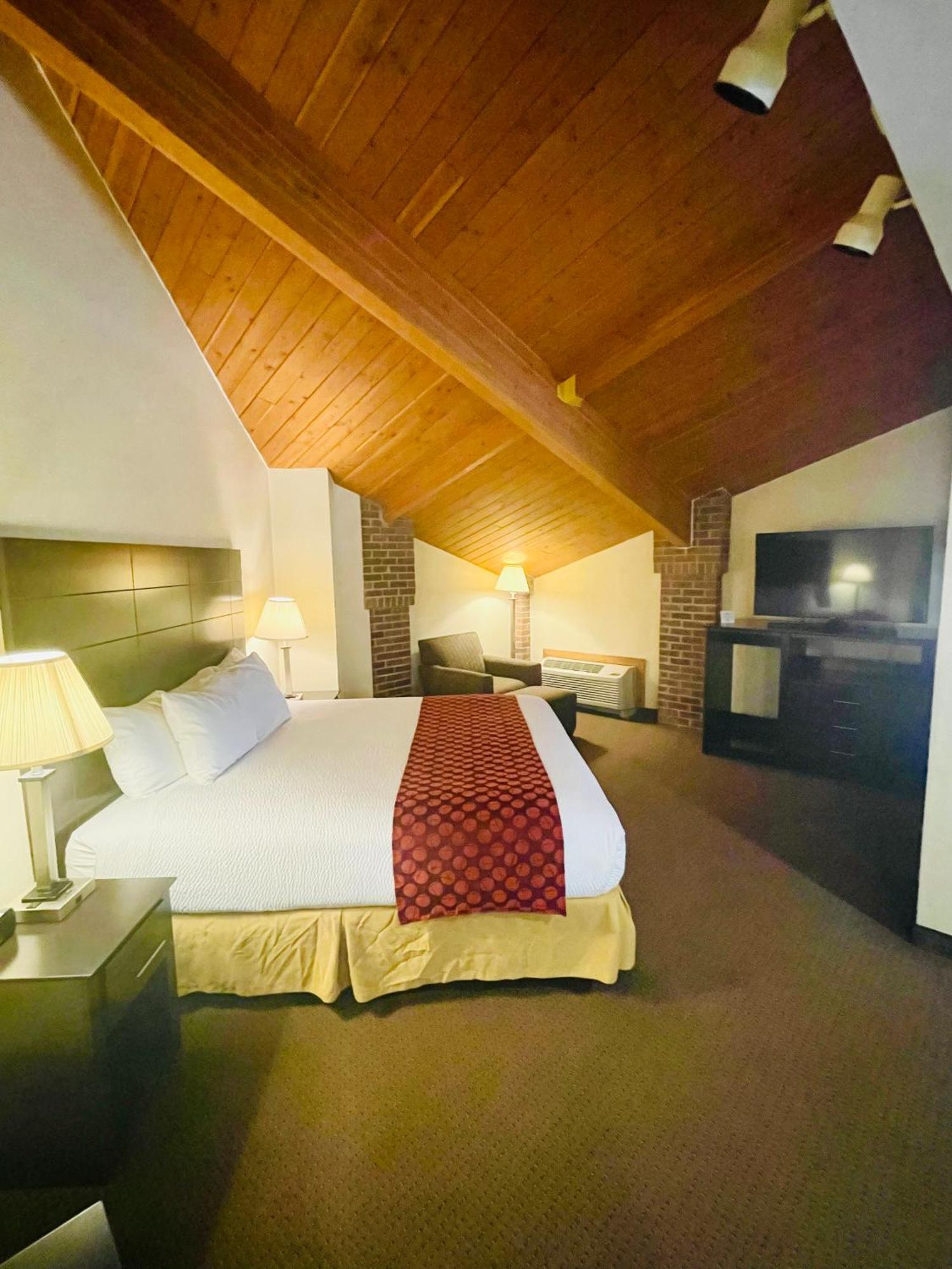 Hotel Baymont By Wyndham 2*