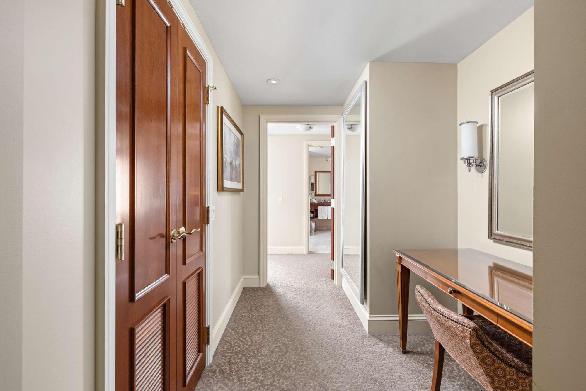 Hotel Conrad 5*