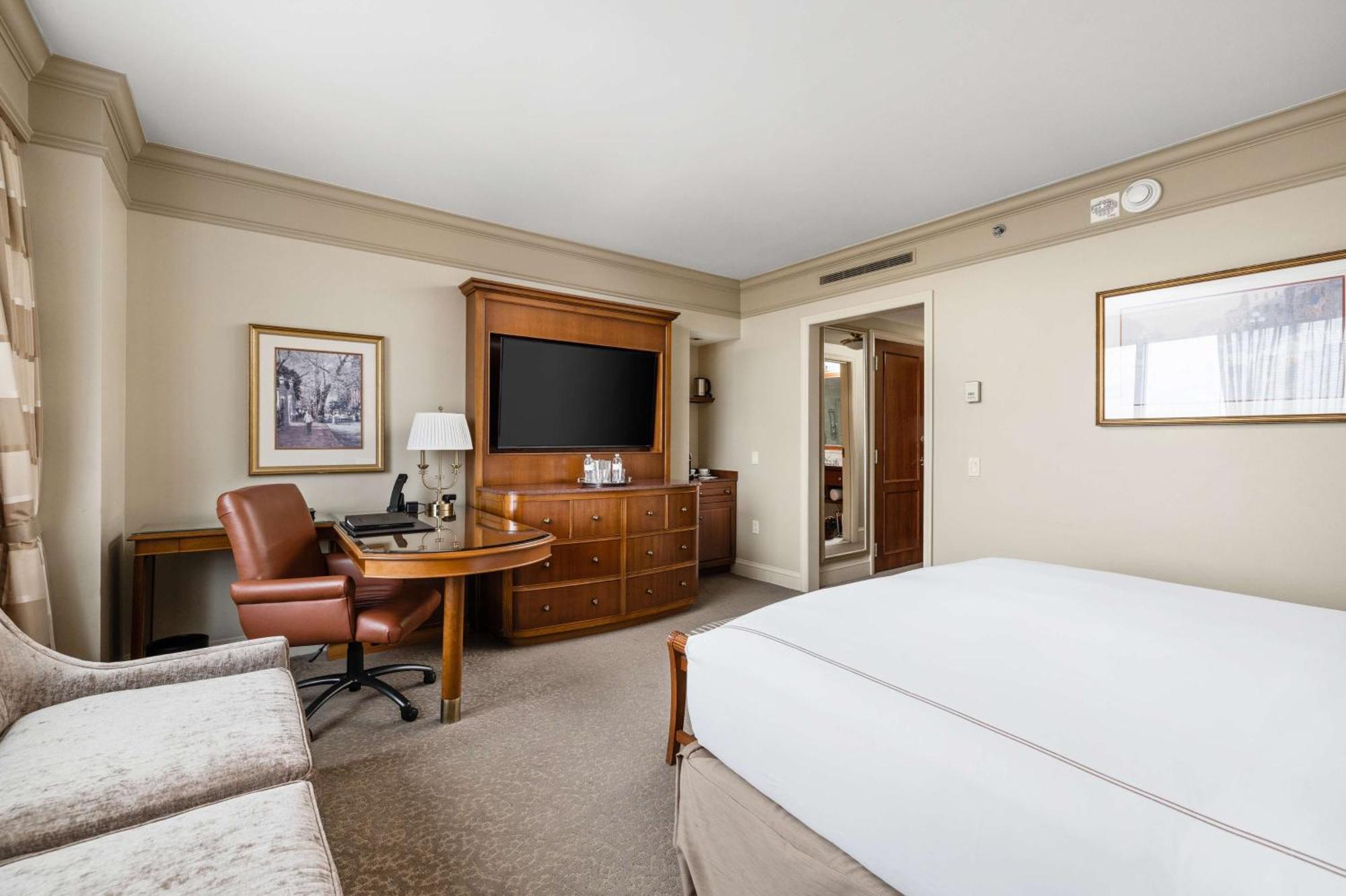 Hotel Conrad