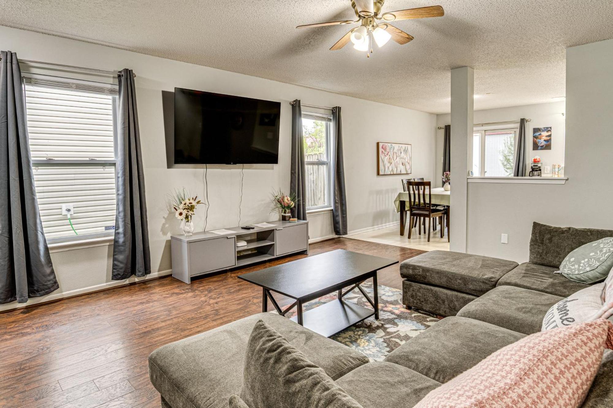 Indy Delight Charming House About 10 Mi To Downtown! *