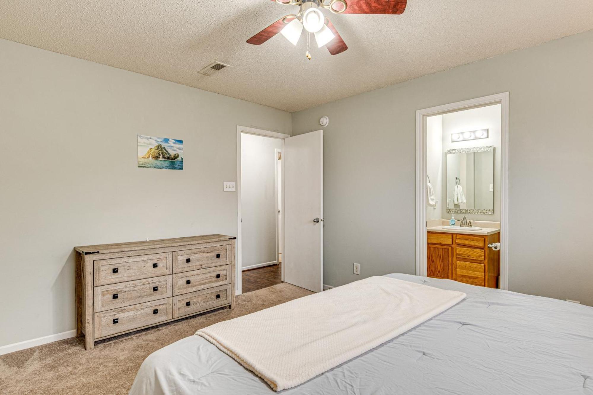 Indy Delight Charming House About 10 Mi To Downtown! Holiday home *