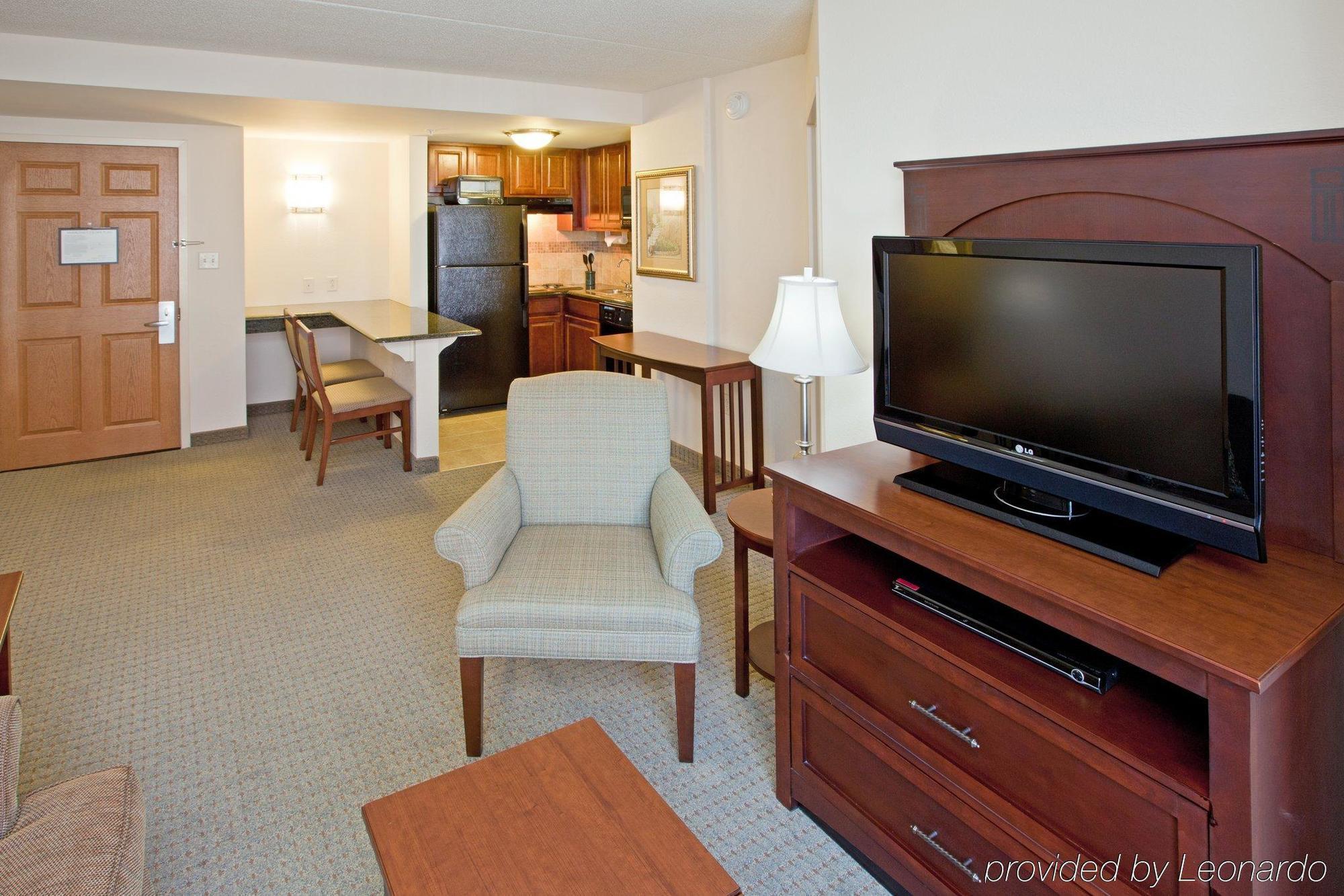 Staybridge Downtown-convention Center By Ihg Hotel Indianapolis