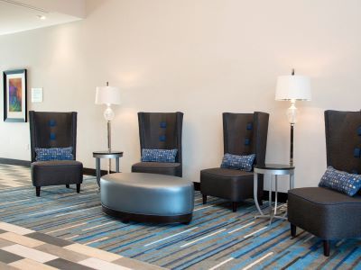 Airport By Ihg Hotel 3*