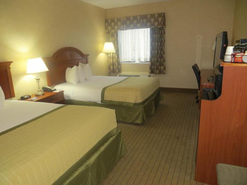 Hotel Baymont By Wyndham West 2*